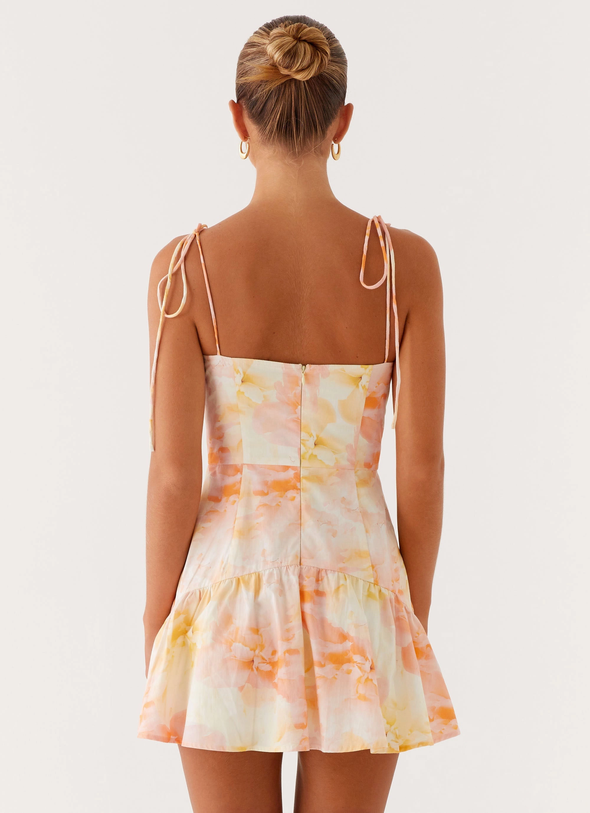 Sleek Flow Minimalist-Style Abby Mini Dress - Floral Print