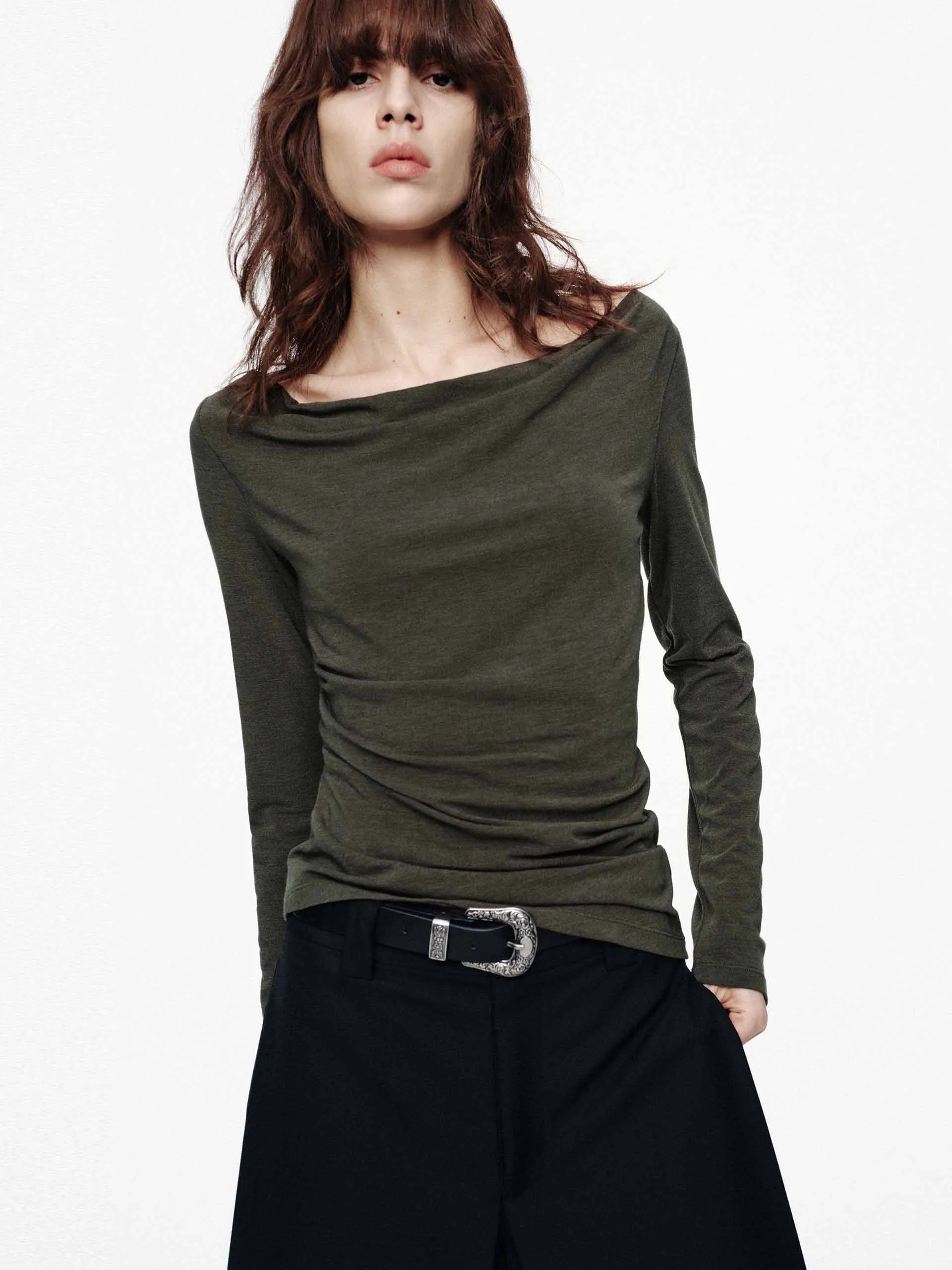 Versatile Design Asymmetrical Hem Knitted Top