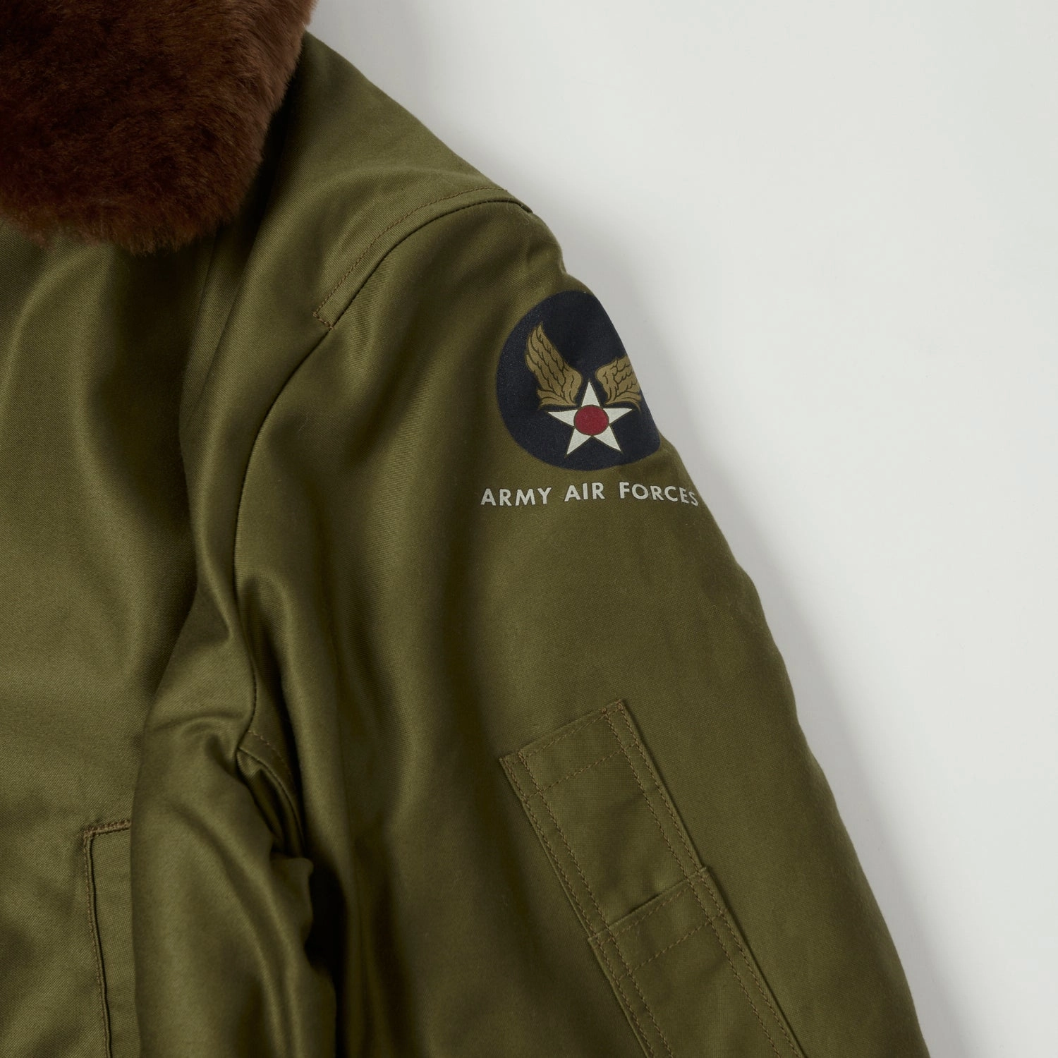 Buzz Rickson's 'Rough Wear Clothing Co' B-15 Flight Jacket - Olive Drab Wrinkle-Resistant Poise