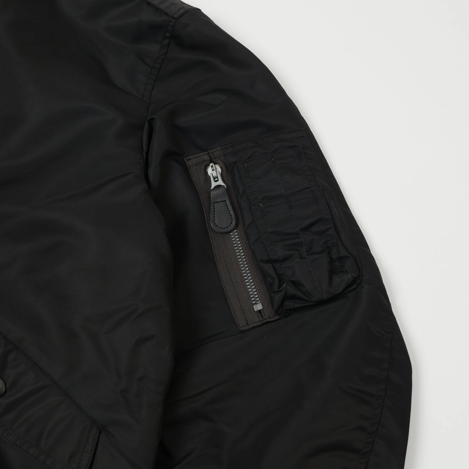 Buzz Rickson's x William Gibson L-2B Flight Jacket 'Long' - Black Solid-color Everyday Coverage