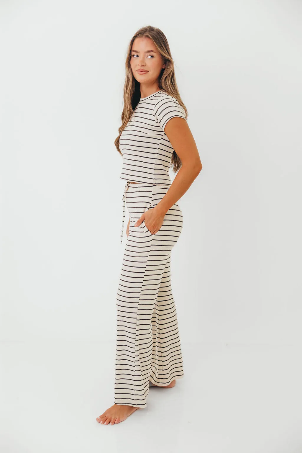 Seasonal Comforted FourWay Stretch Design Call Me Striped Top and Pants Set in Cream Black