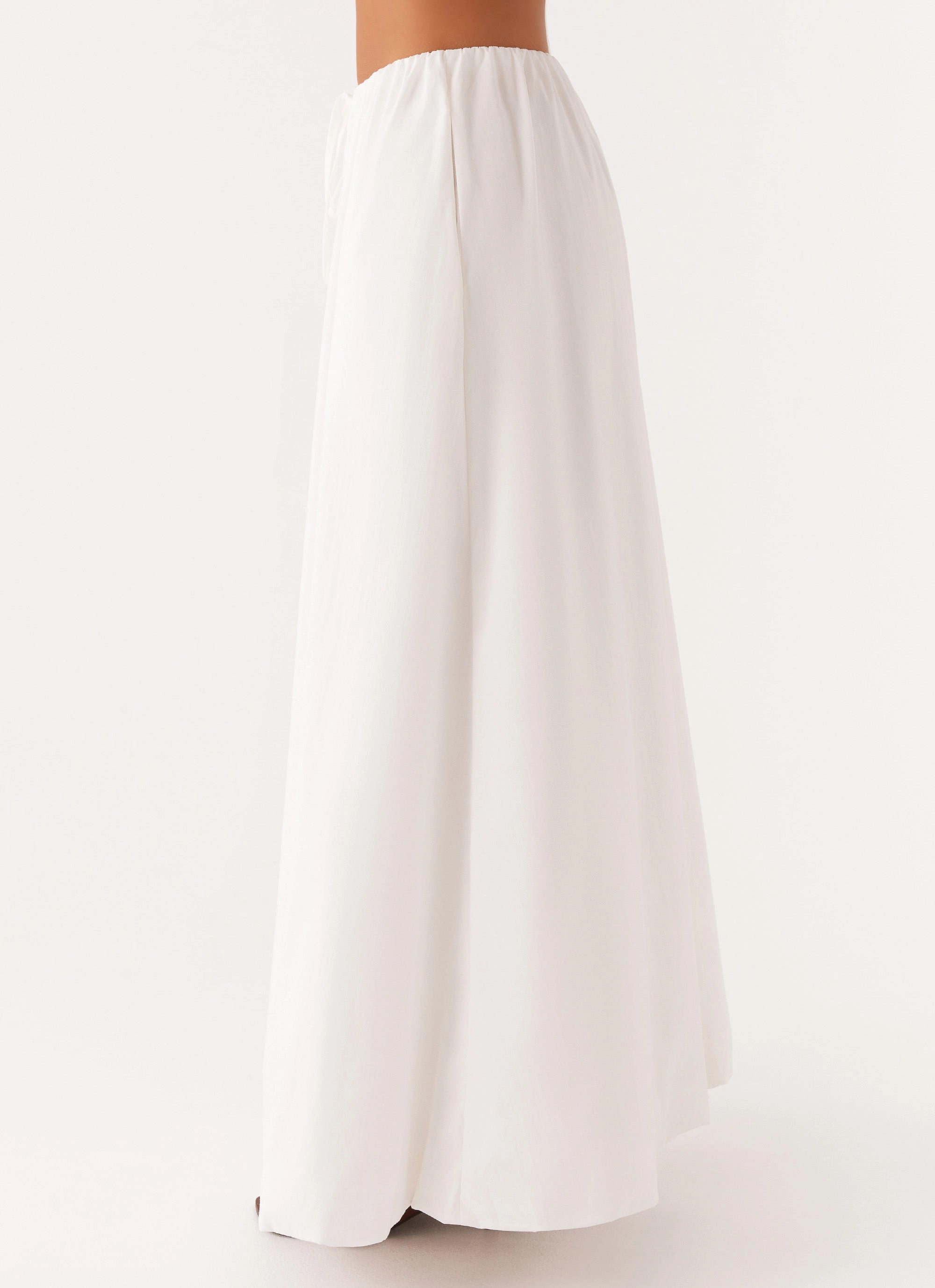 Cheryl Maxi Skirt - White Color Glow