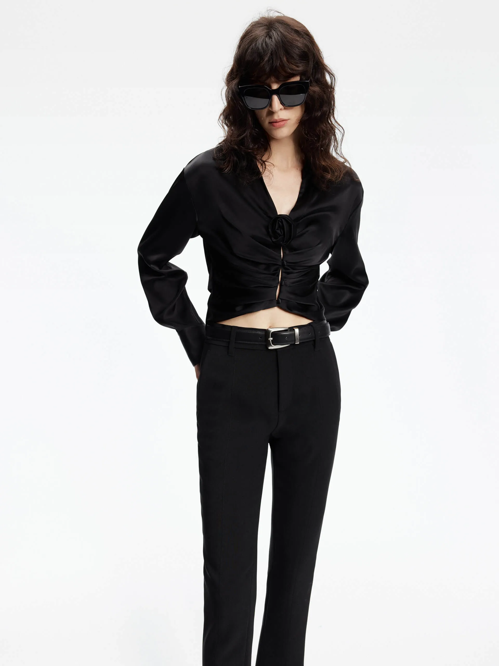 Autumn Look Non-Iron V-neck Satin Cropped Blouse