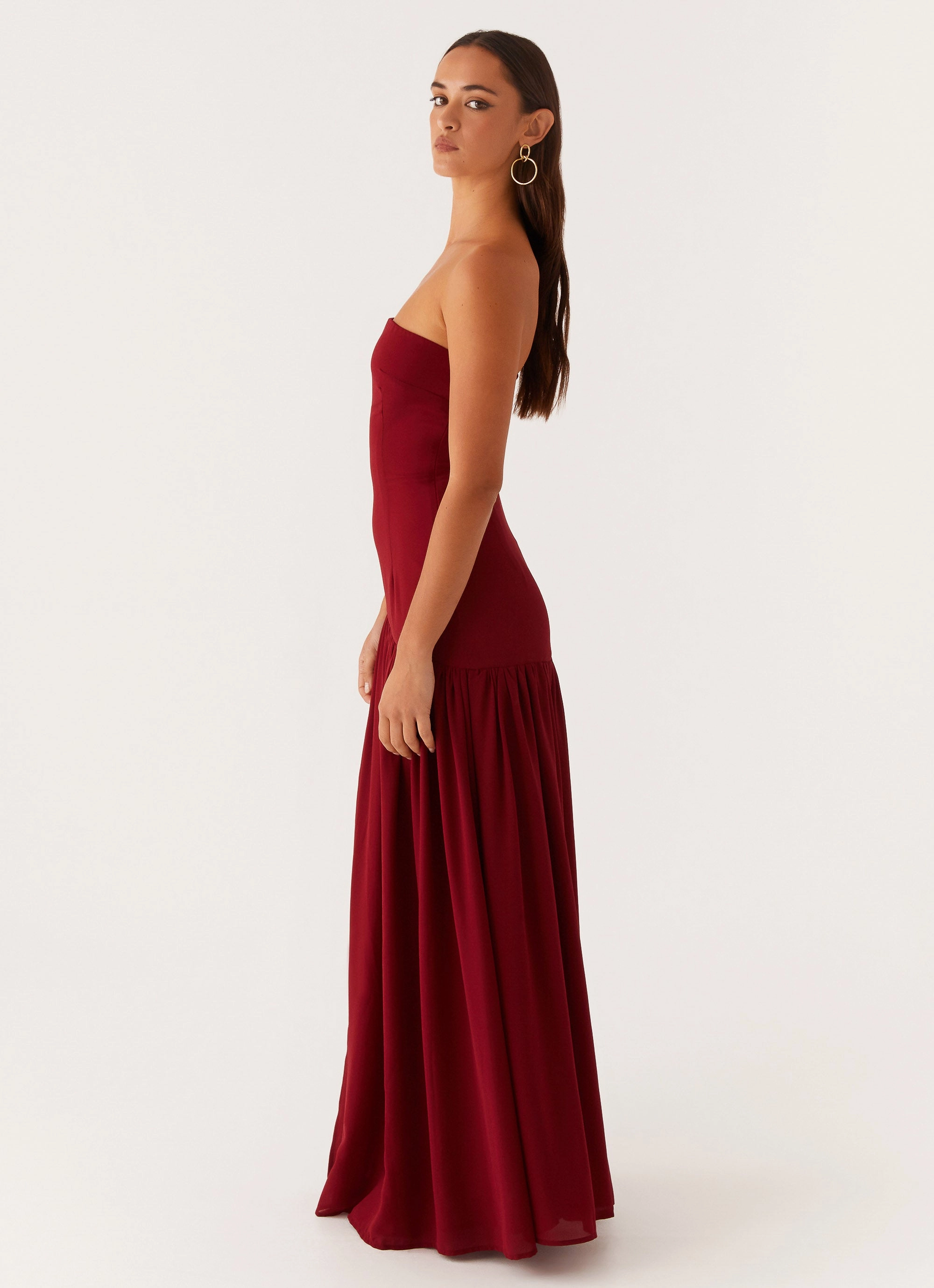 Minimalist-Trend Eden Strapless Maxi Dress - Maroon