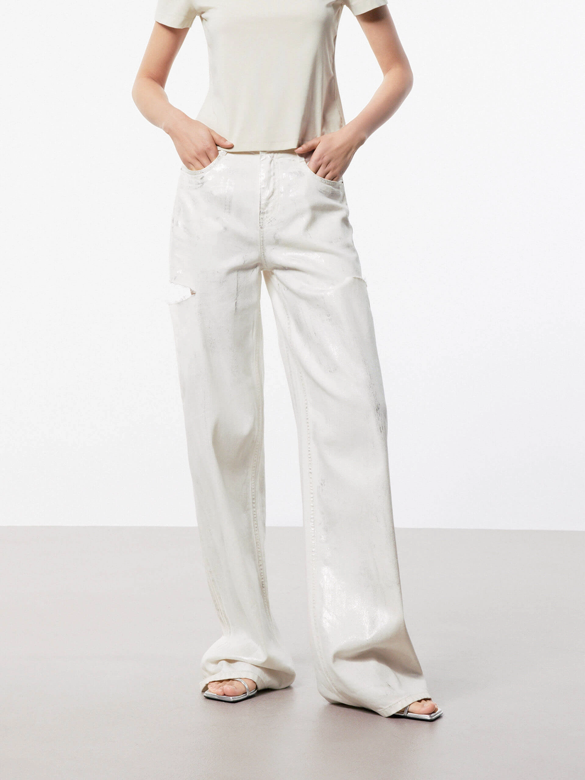 Cotton Blend Ripped Jeans Neutral Vibrant Chill Outfit