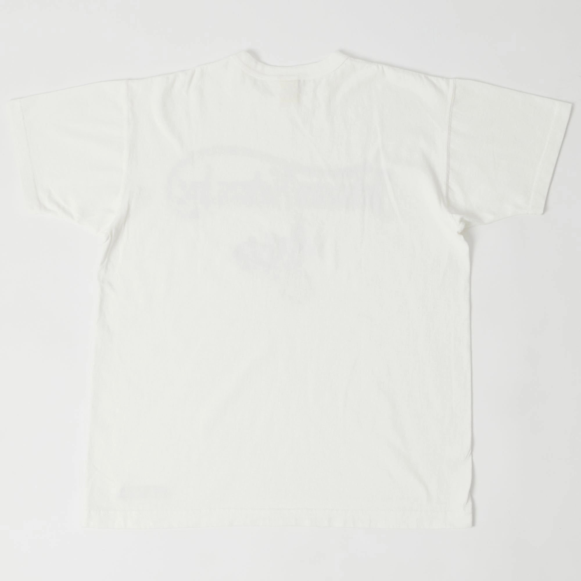 SoftenedTexturedWeave TOYS McCOY 'Johnson Motors, Inc.' T-Shirt - Off White