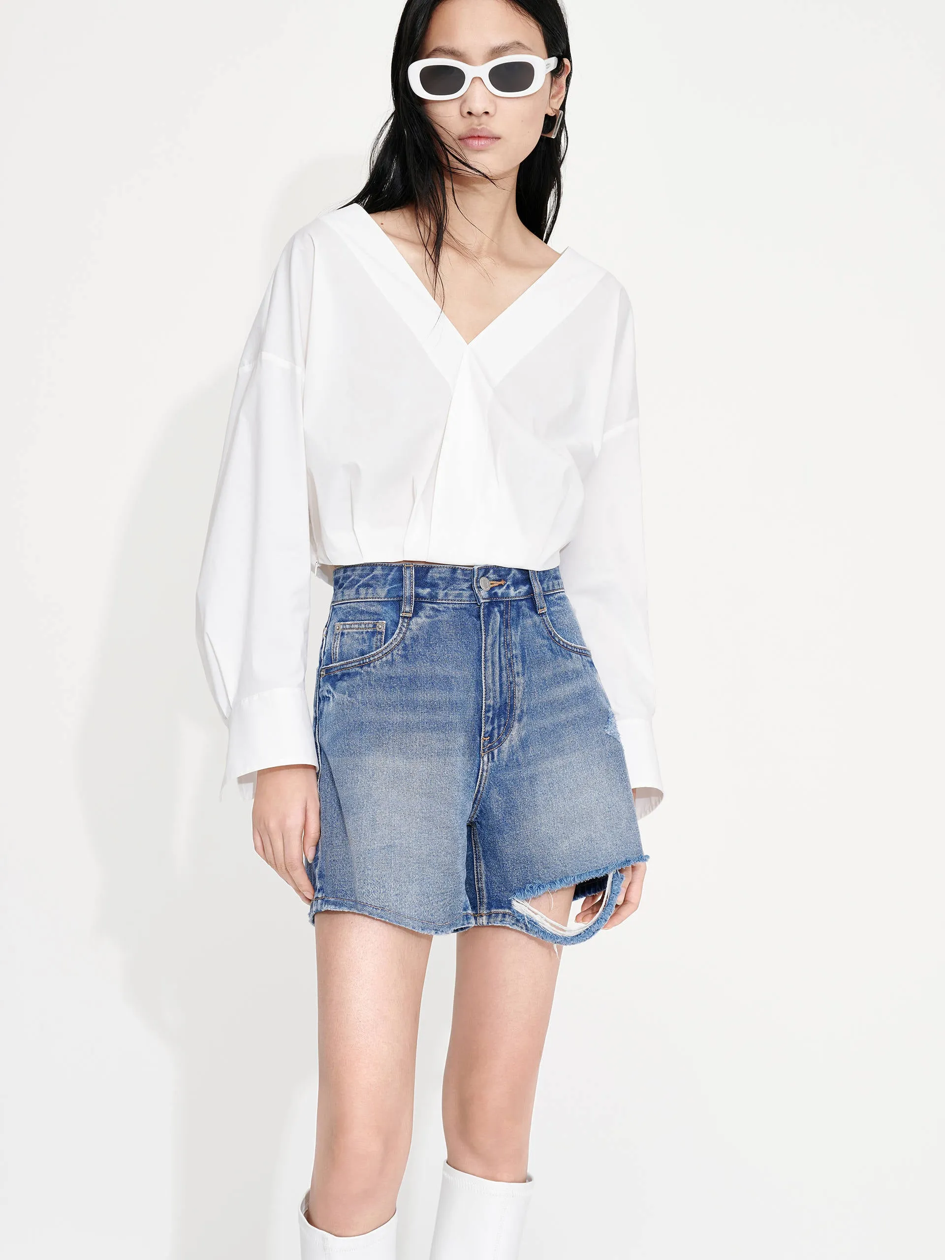 Road Trip Ready Summer Fashion Cropped V-neck Cotton Top