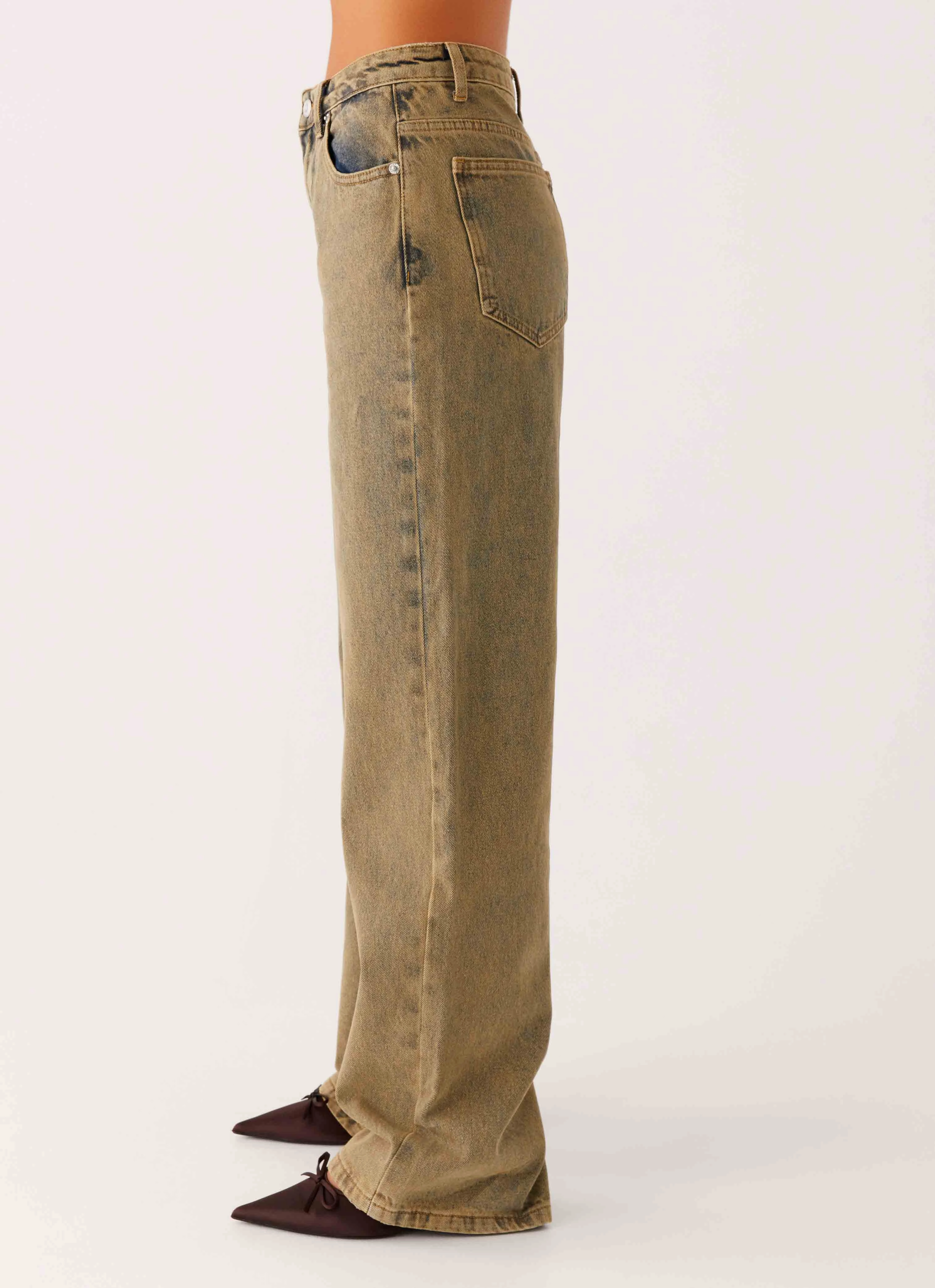Mom Chic Back Again Straight Leg Denim Jeans - Brown Sand Wash