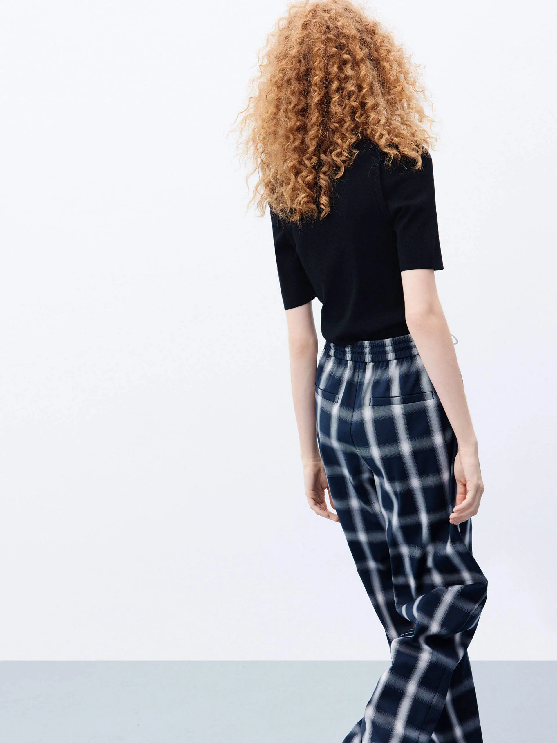 Holiday Special Anti-static Cut Shoulder Knit Top