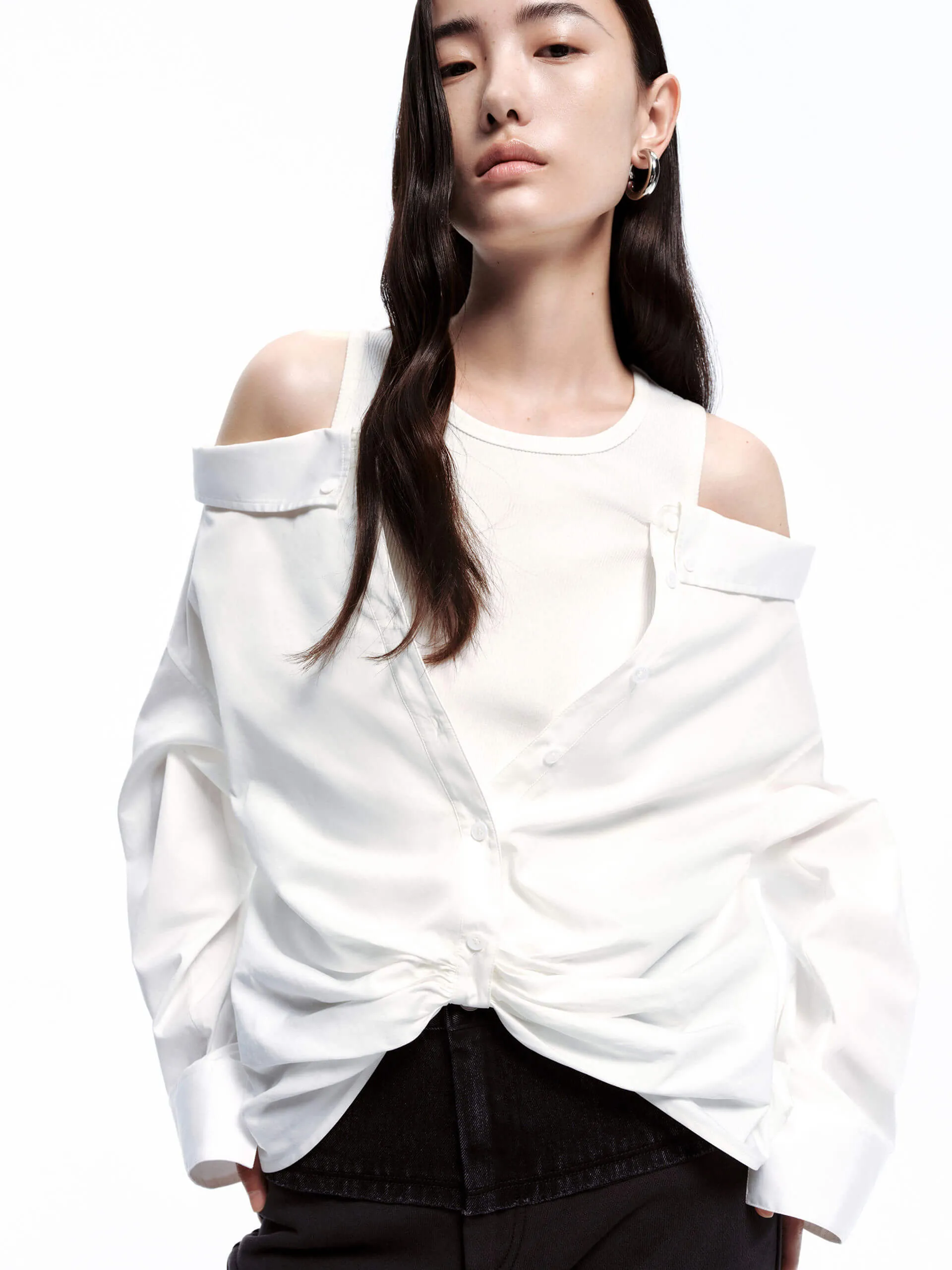 Ventilated Back City Exploration Cut Shoulder Paneled Top