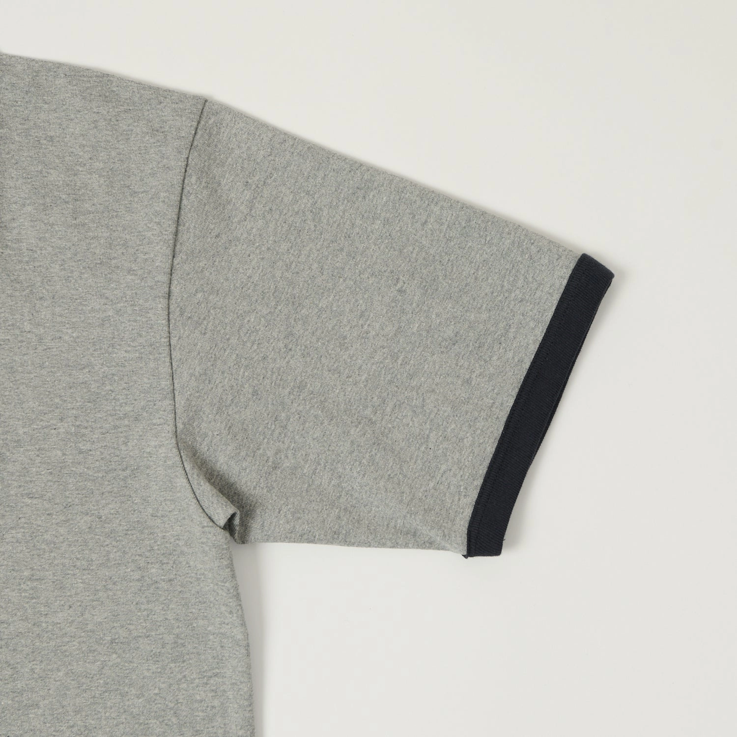 Light Layers A Vontade Ringer T-Shirt - Grey/Ink