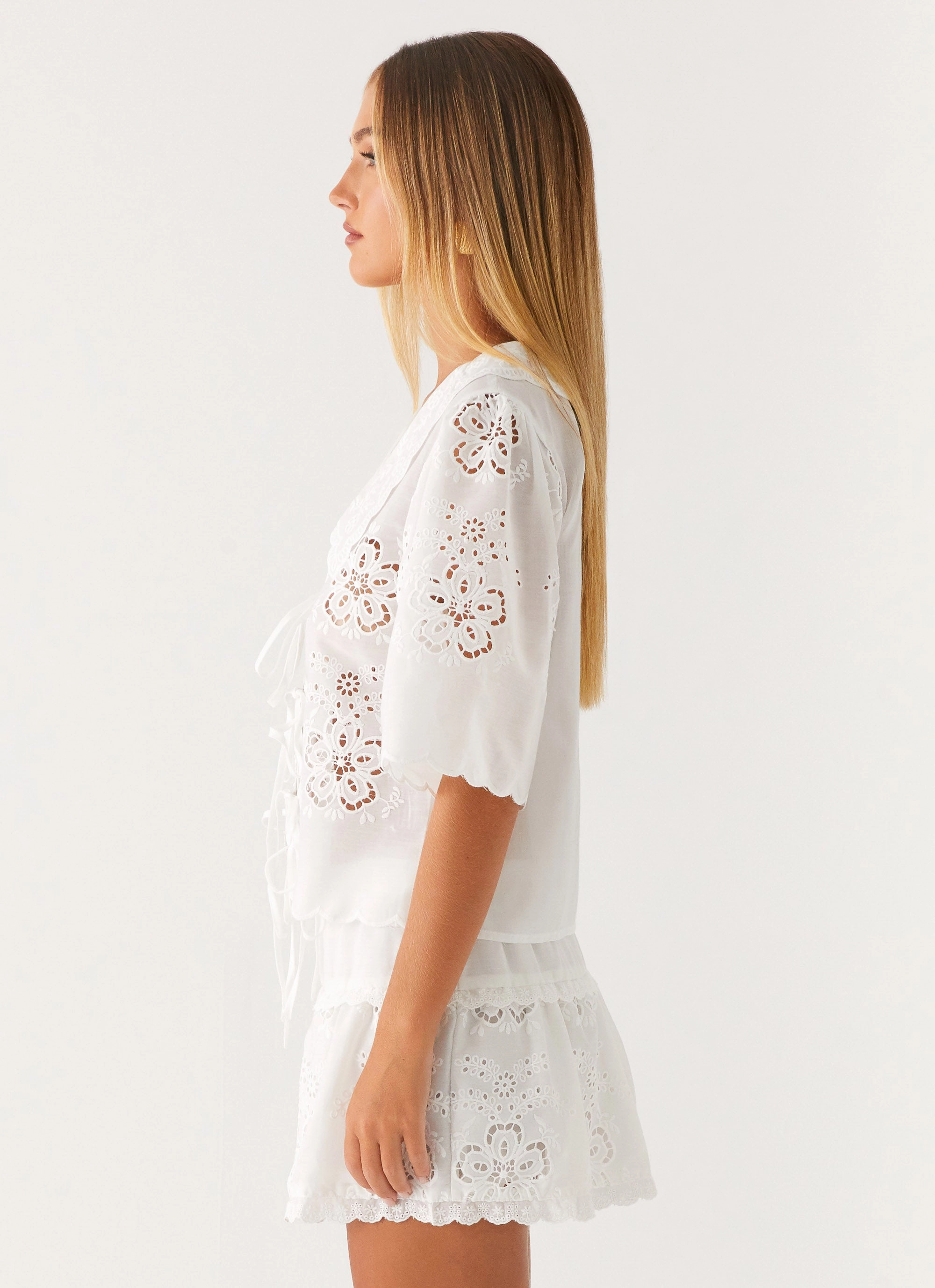 Smart Design Summer Escape Embroidered Top - White