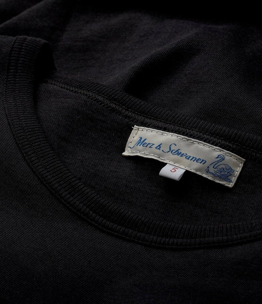 Comfy Fit QuickDry Material Merz b. Schwanen 1950sLS Lightweight Long Sleeve T-Shirt - Deep Black