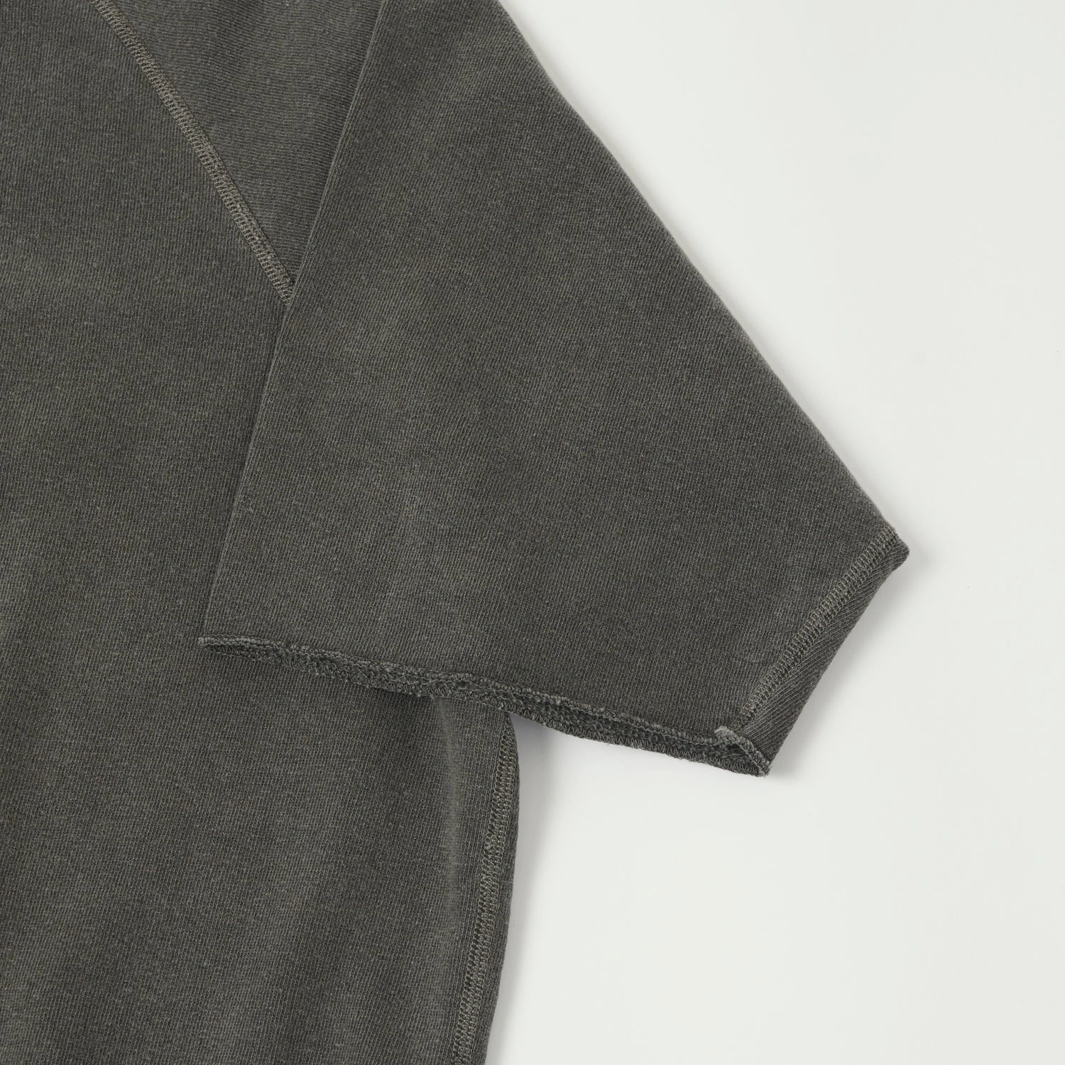 anti static coating Dubbleworks Cut Off Sleeve Pigment Dyed Sweatshirt - Sumikuro