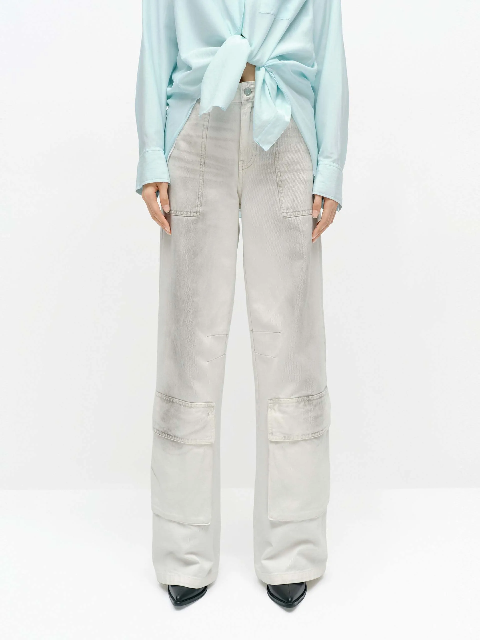 Relaxed Thigh Cut Non Irritating Inner Lining Sprayed Detail Cargo Jeans