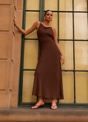 Minimal Motion Dove High Neck Maxi Dress - Chocolate