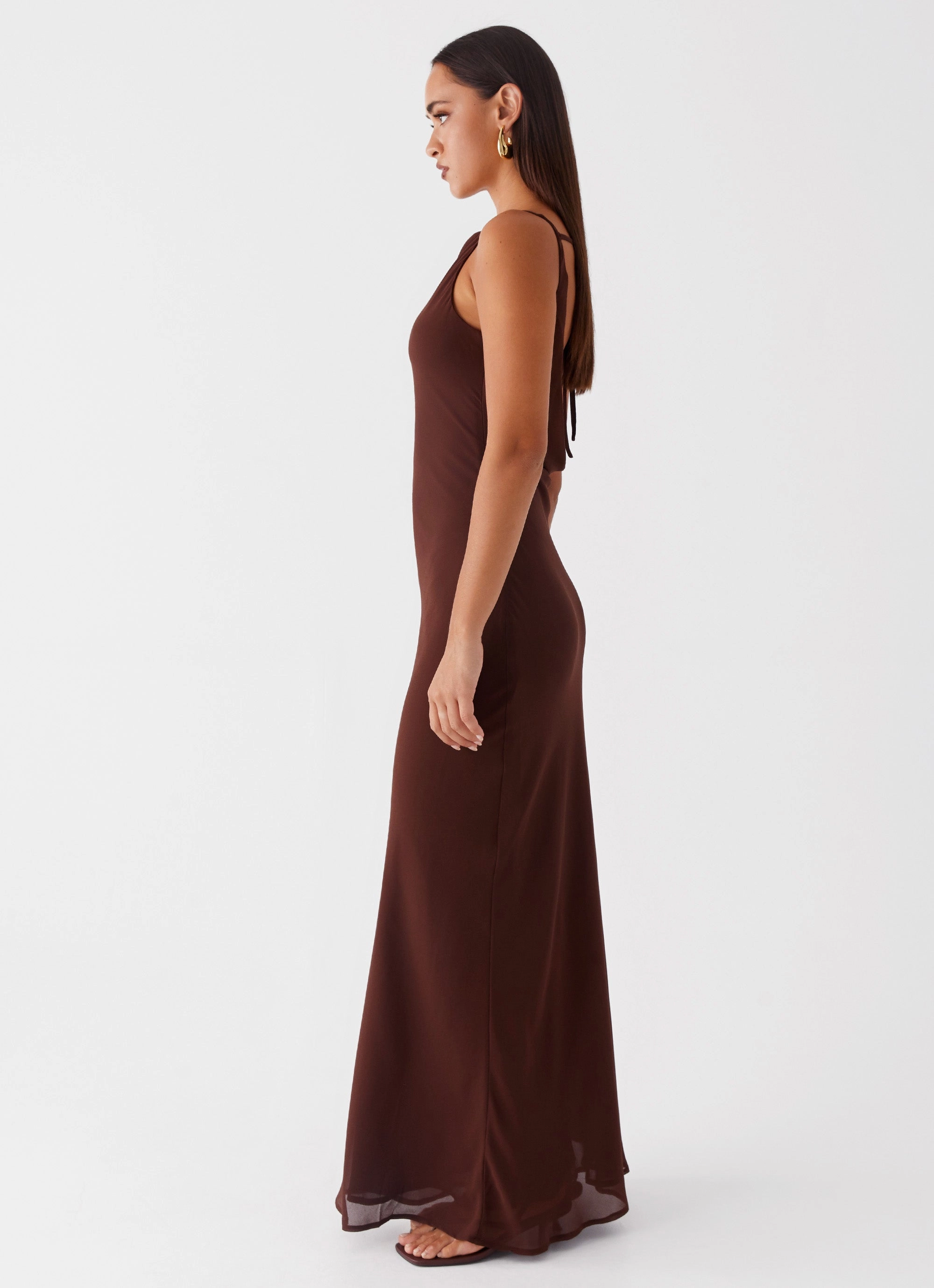 Subtle Flex Light Motion Dove High Neck Maxi Dress - Chocolate