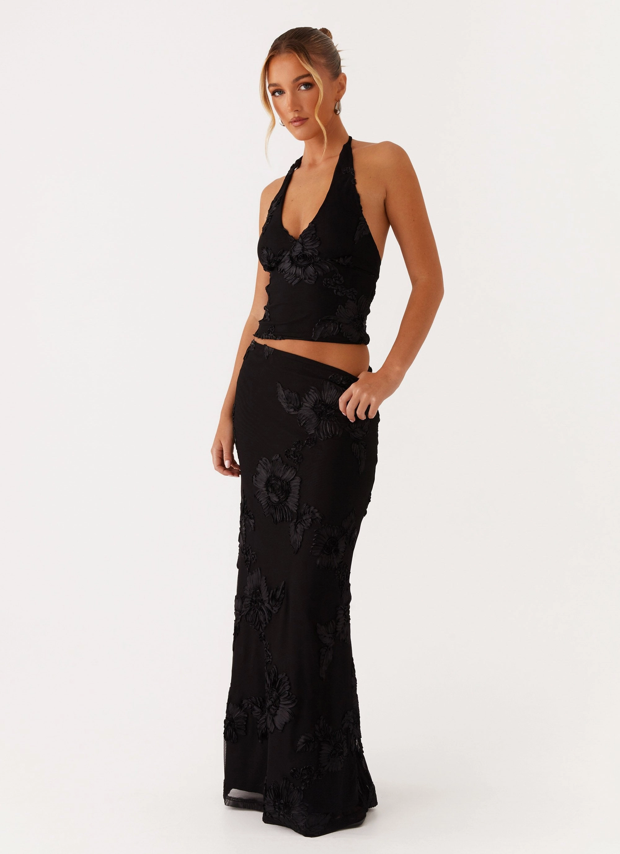 Relaxed and Effortless Radiate Maxi Skirt - Black