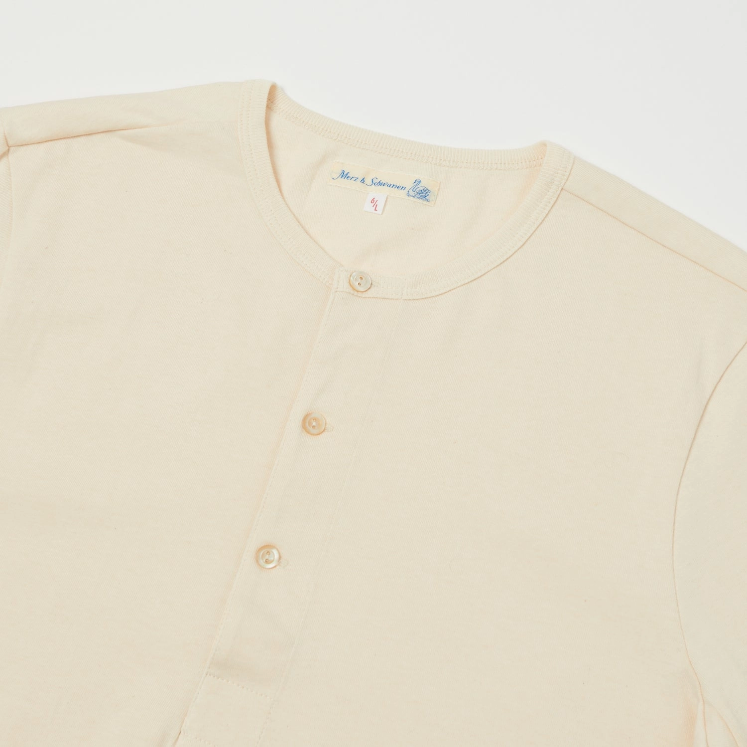 Everyday Wearable Merz b. Schwanen 207 Short Sleeve Henley - Nature