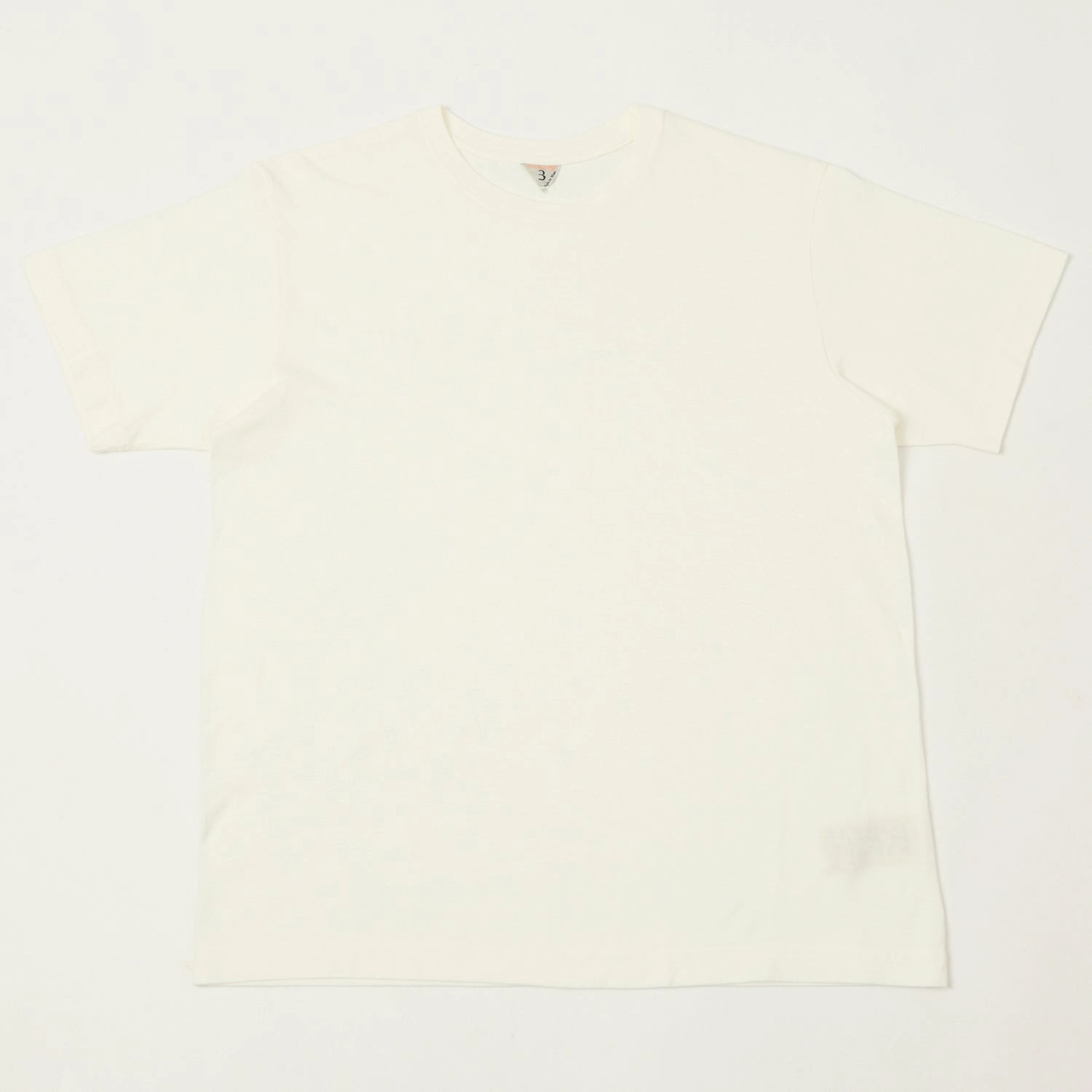 Chic Comfort Wear Layered Comfort FilMelange 'Miles' Newlinda Tenjiku Tee - White