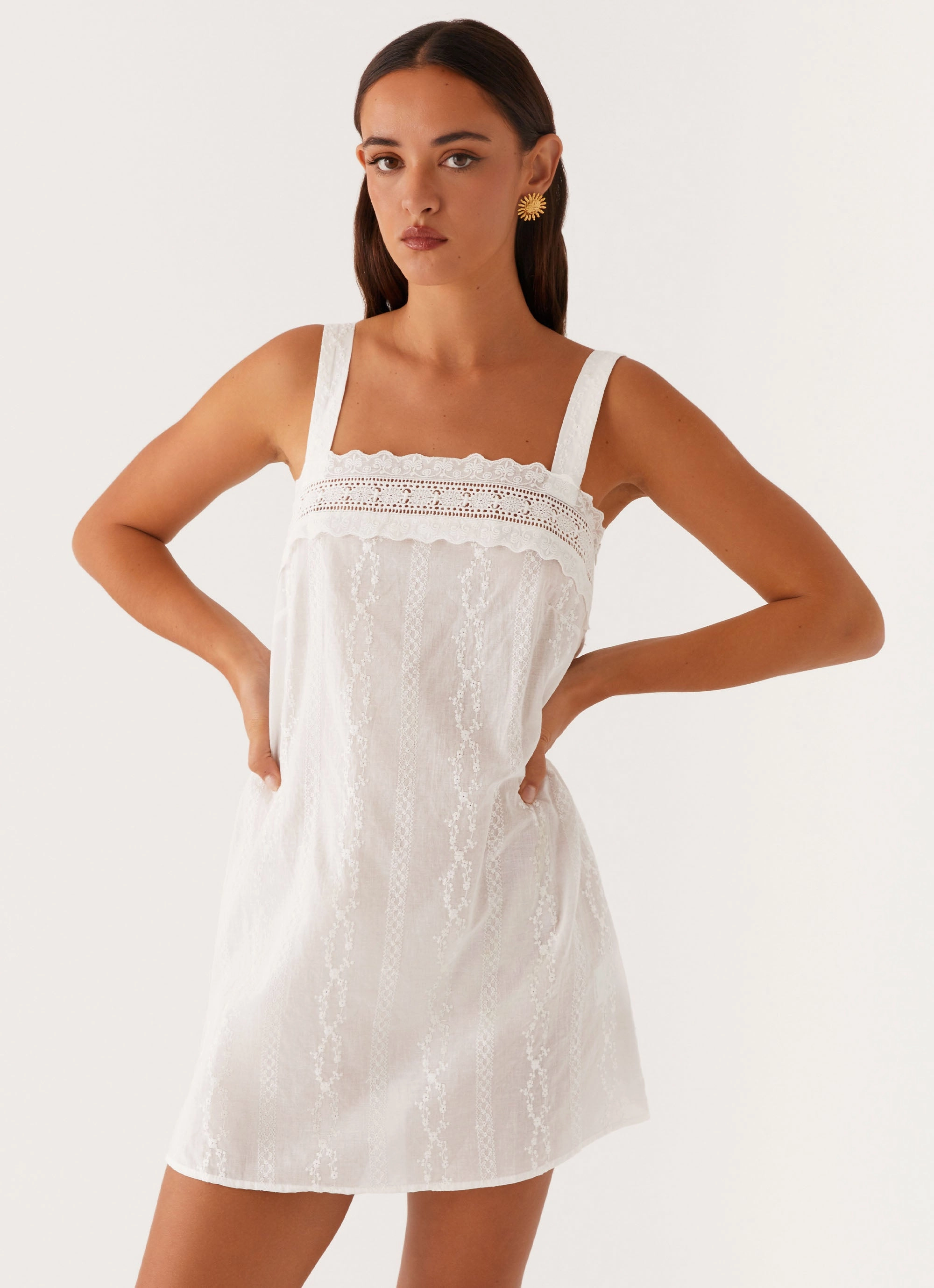Calla Broderie Mini Dress - White Fitted Design Wide Hemline