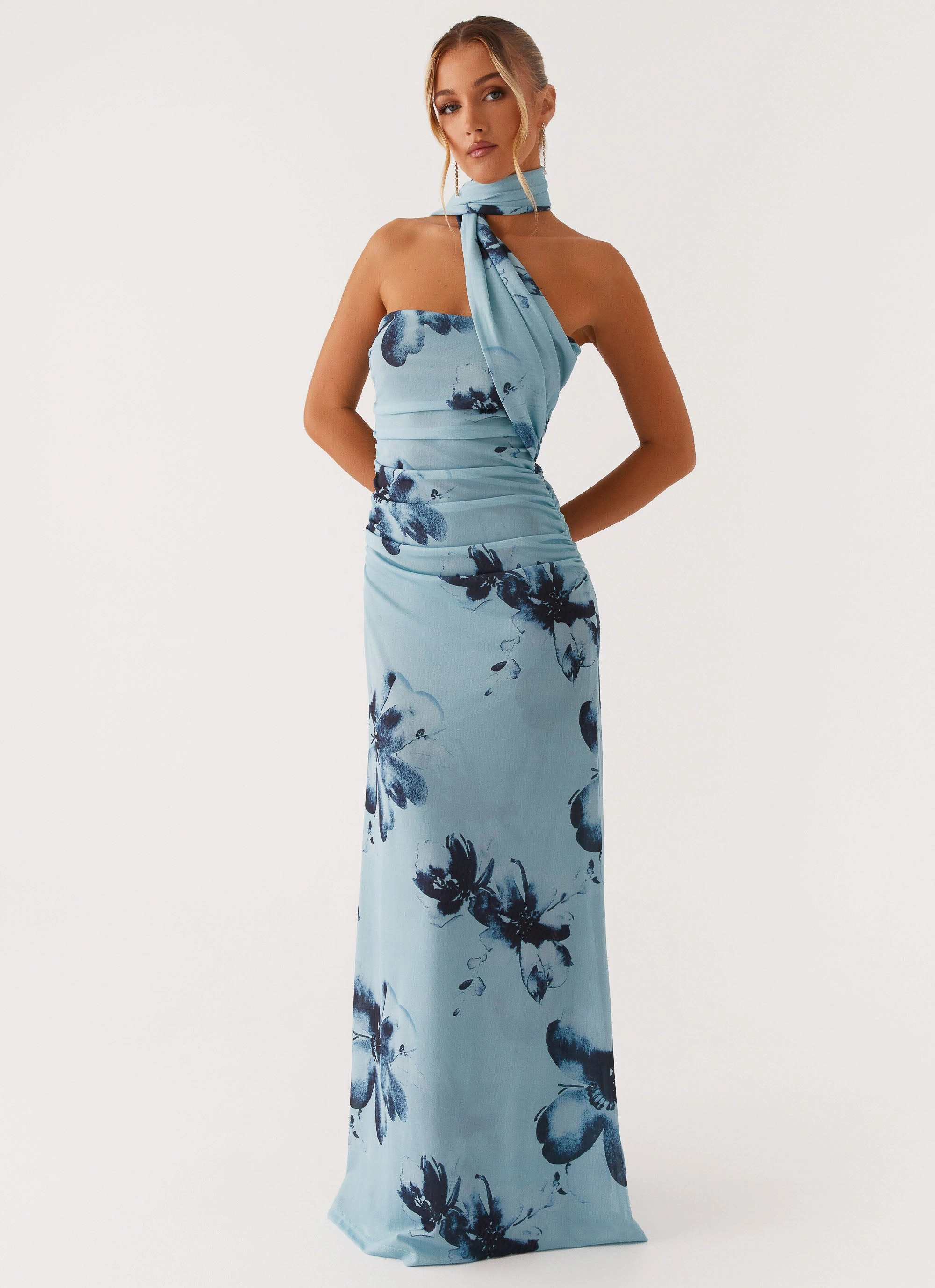 Daily Mood Hook-And-Eye Songbird Maxi Dress - Blue Black Floral