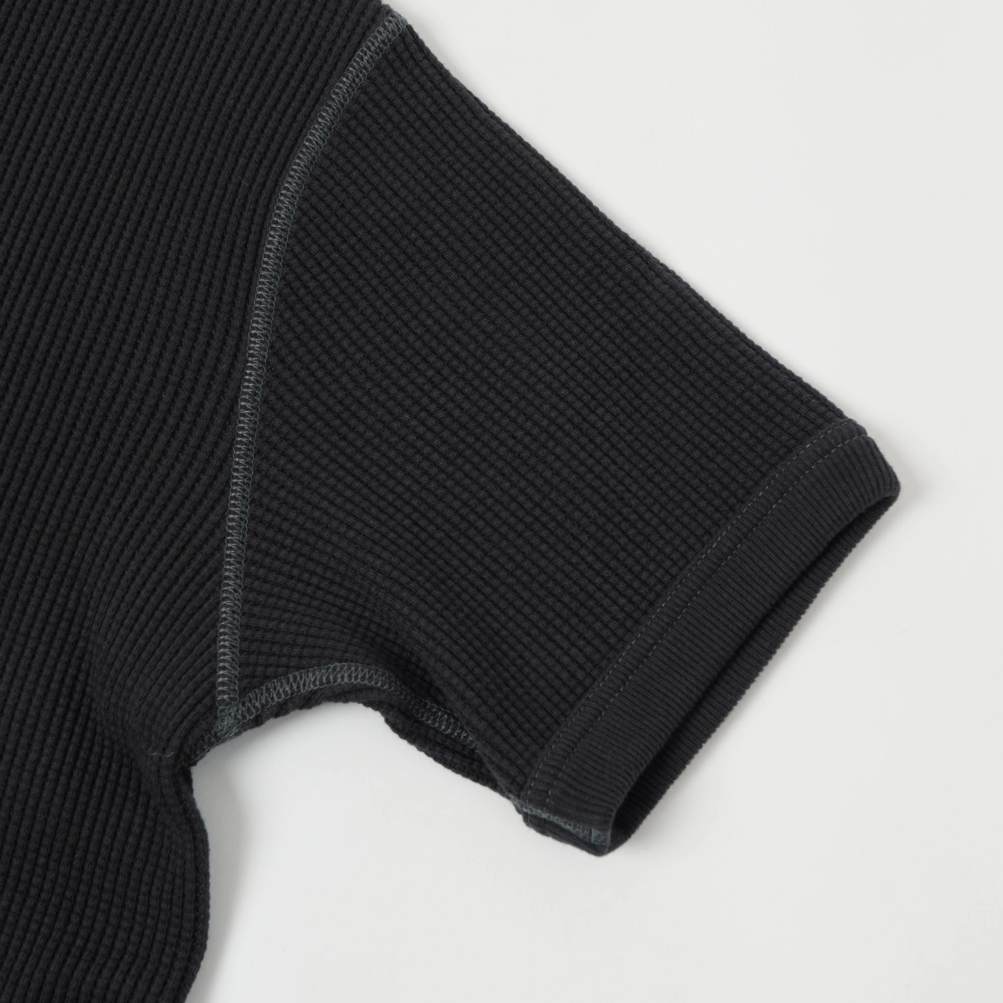 Full Count 5964S Heavyweight Waffle T-Shirt - Ink Black Essential Fashion Sustainable production