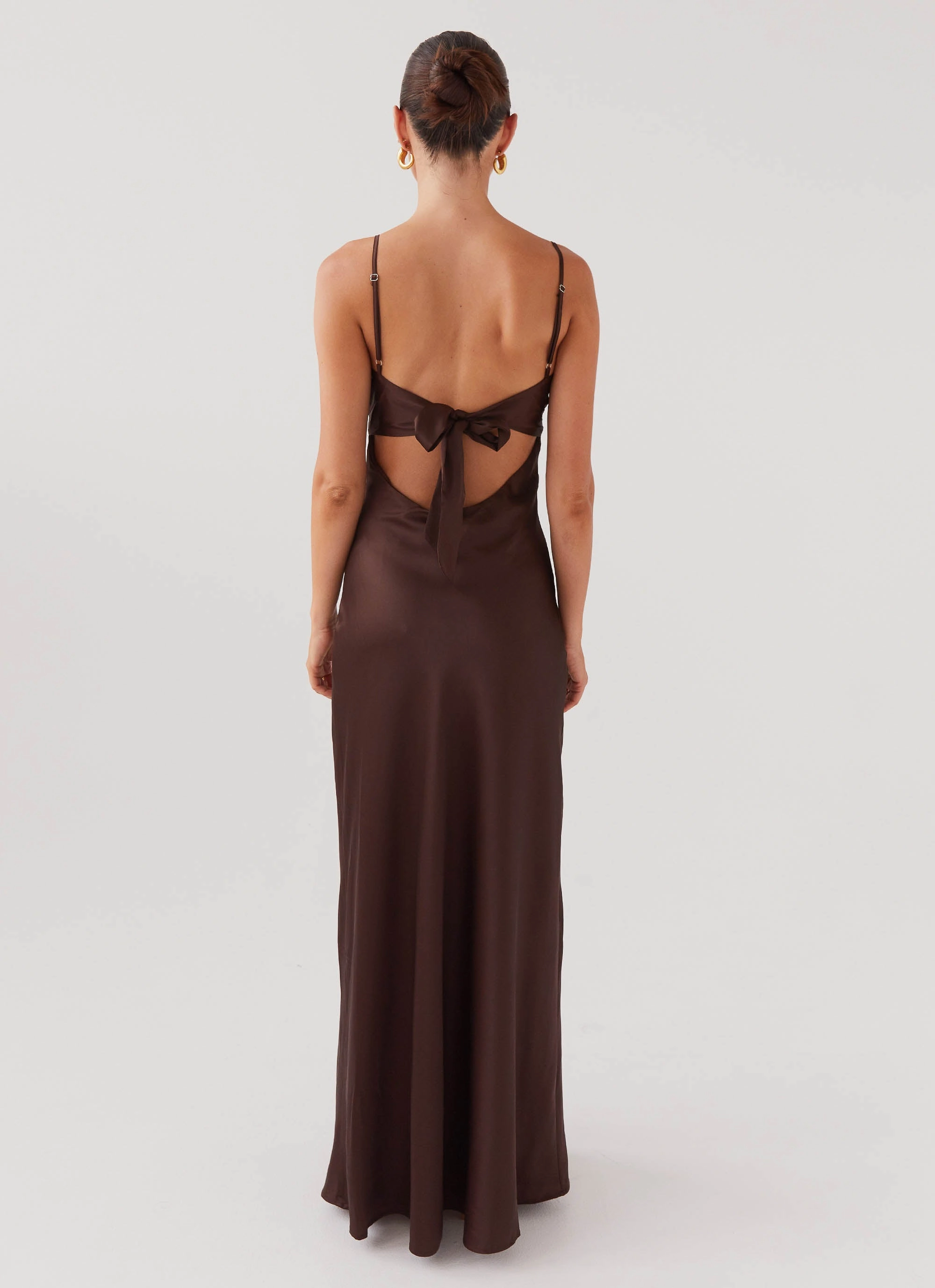 Wardrobe-Staple tailored look Flora Satin Maxi Dress - Chocolate