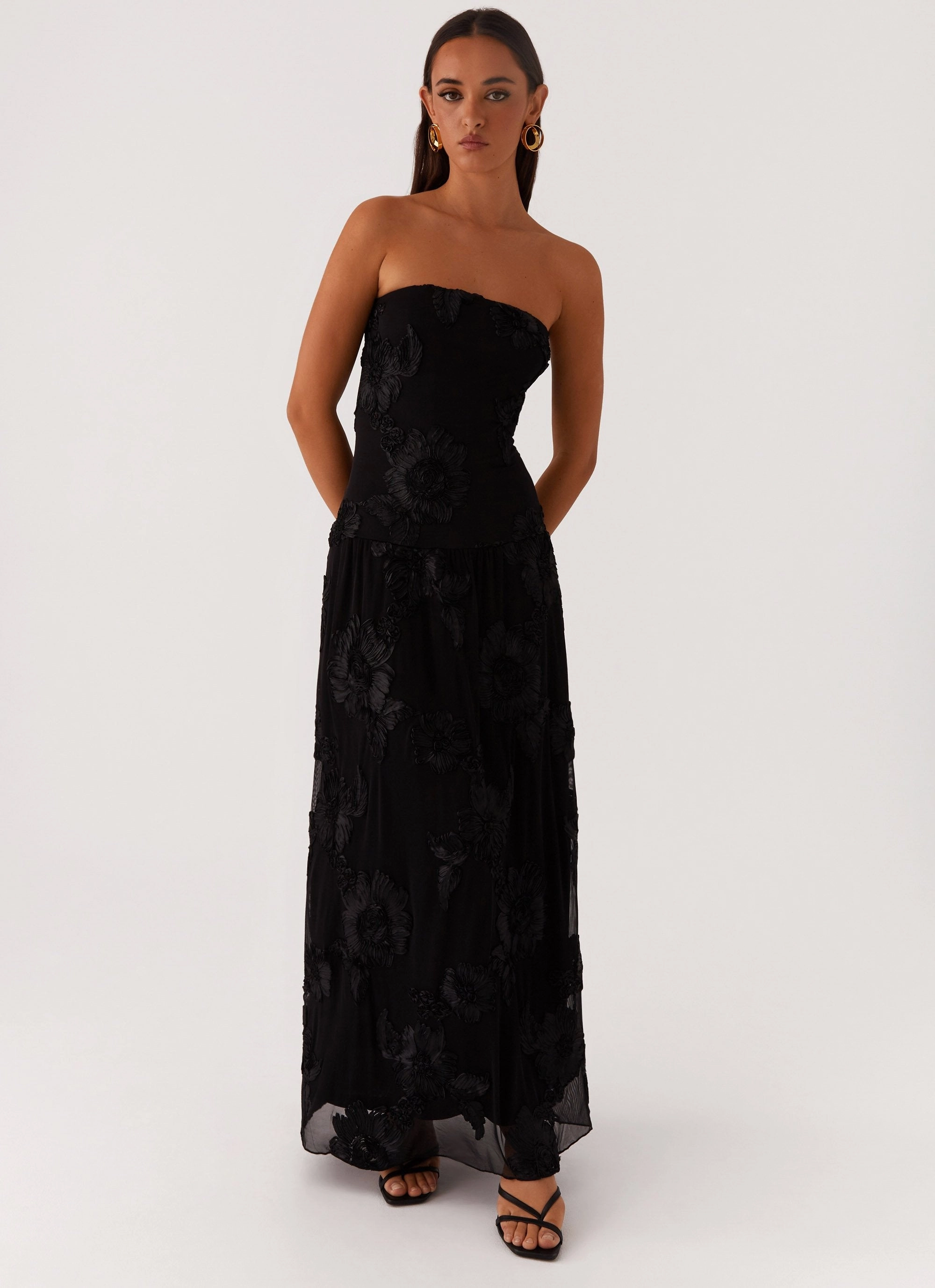 After Light Maxi Dress - Black High-Low-Hem light layering