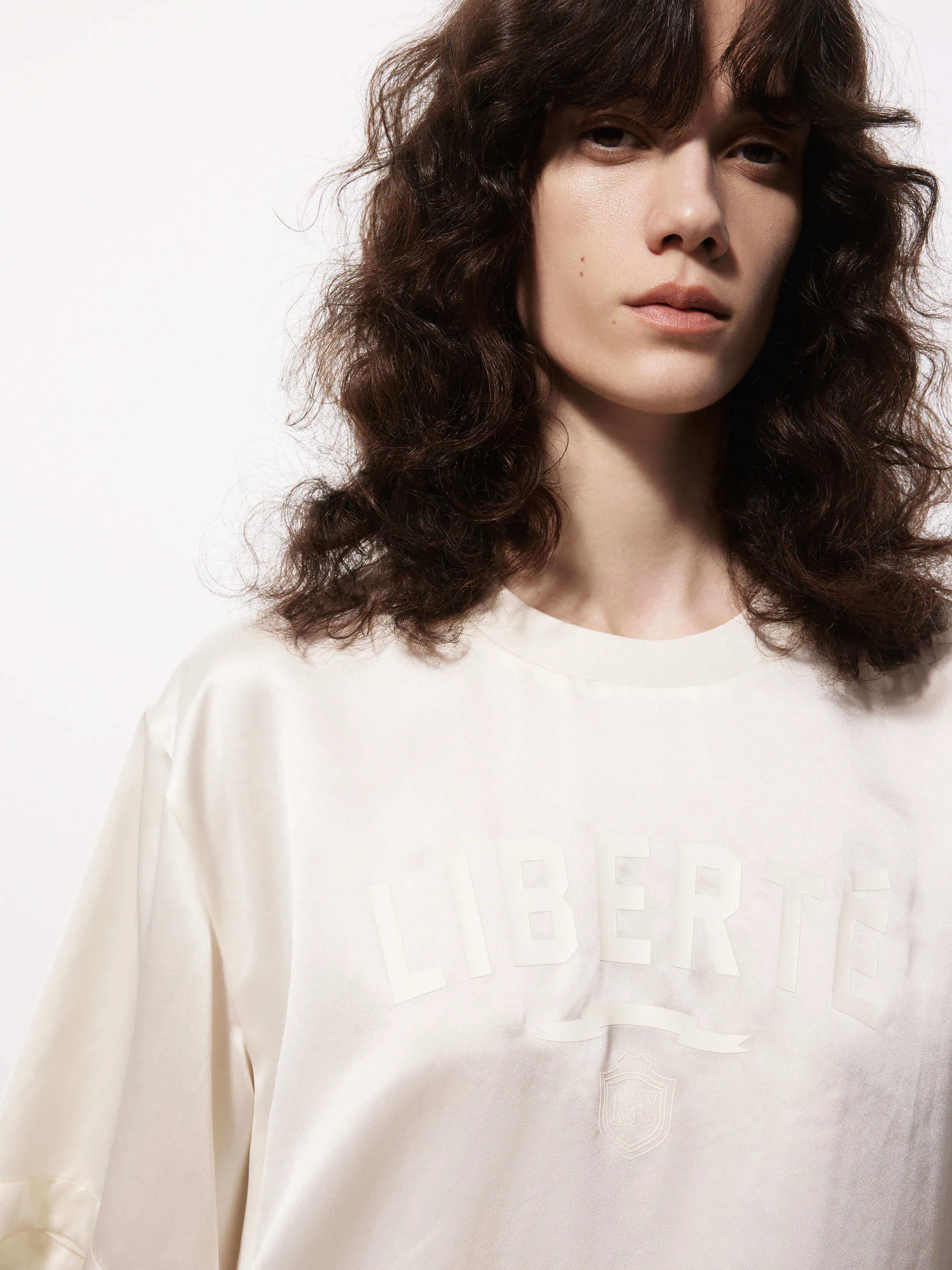 Front Letter Loose T-shirt Split hem vacation wear