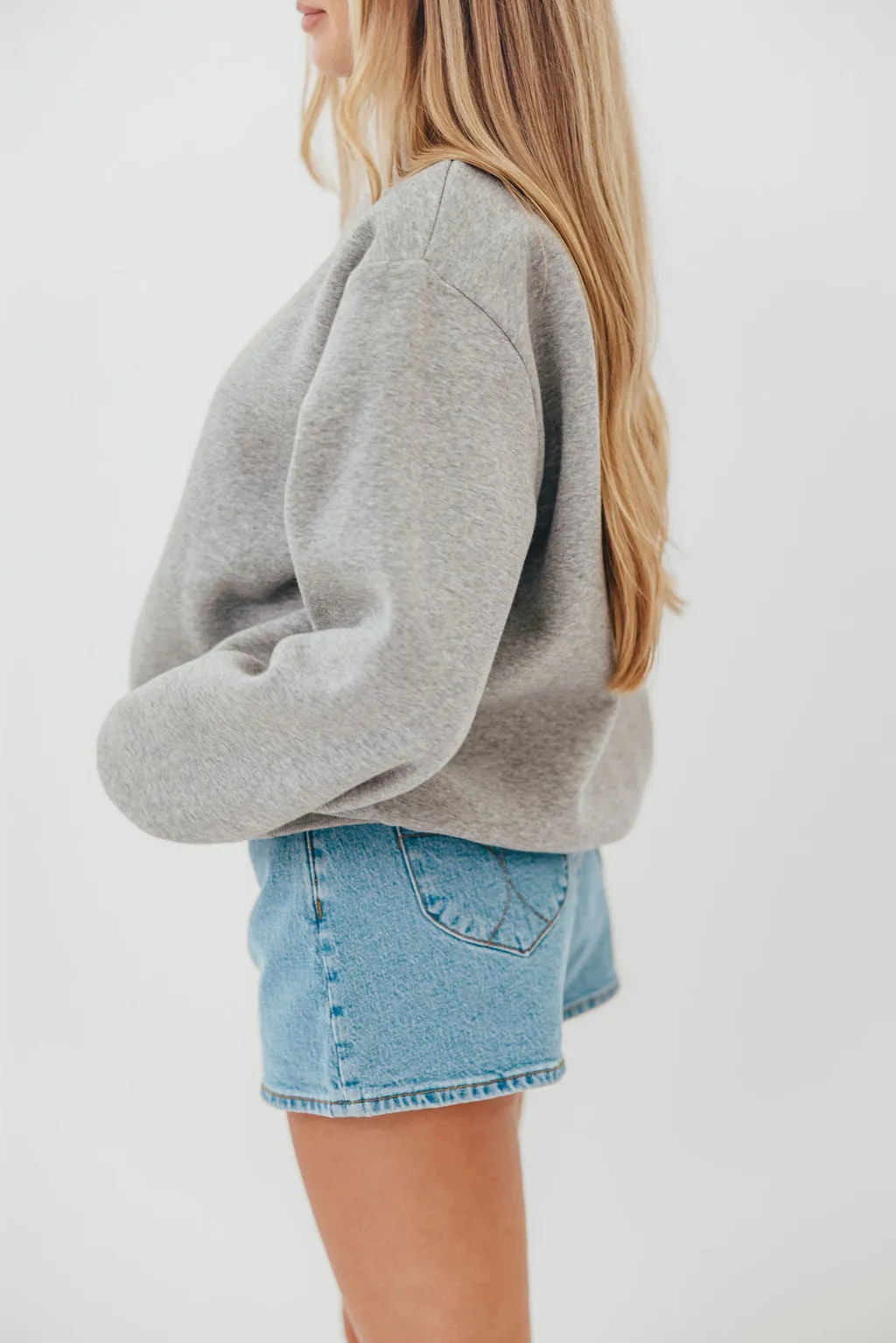 Gentle Stretch Waistband Scout Wide Neck Fleece Sweatshirt in Heather Grey