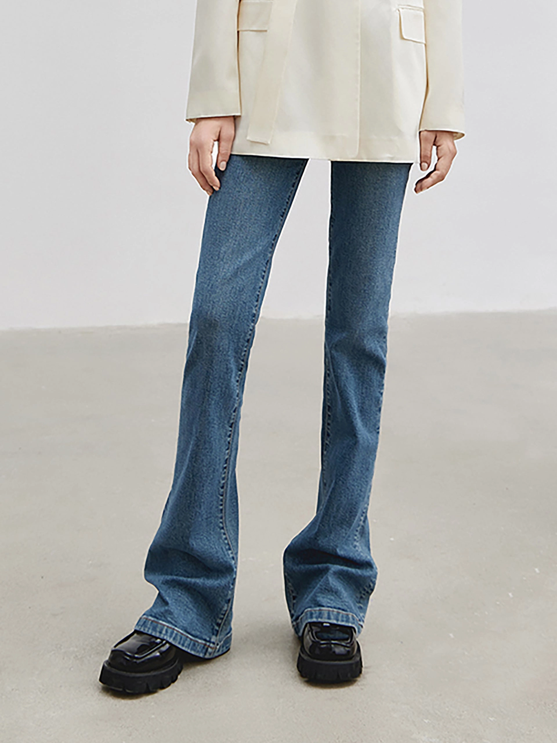 High Waist Flared Jeans Lightweight Construction