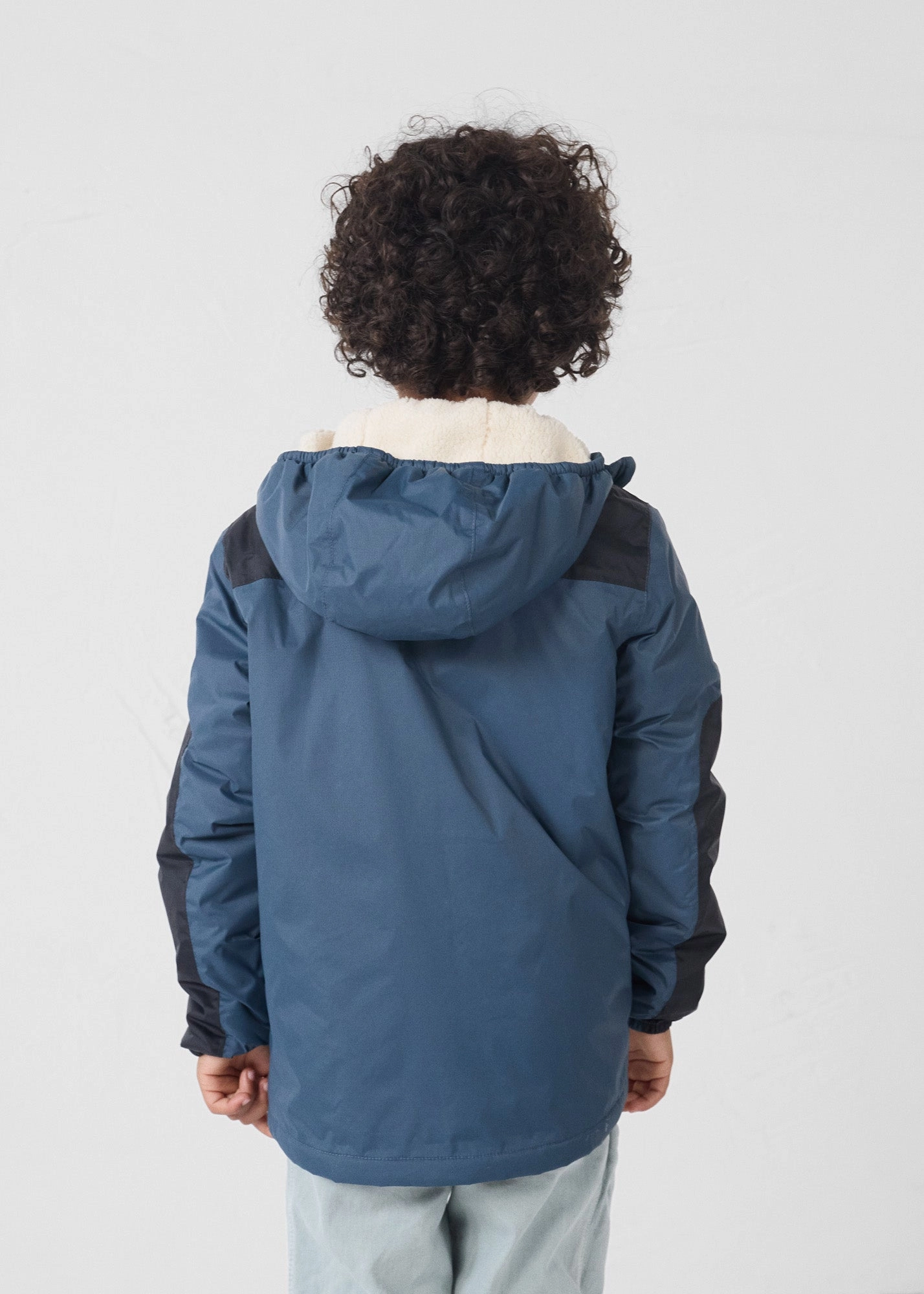 Non Restrictive Silhouette Eco Conscious Production Imperm??able enfant ?? capuche sherpa Bluestone Lag sherpa