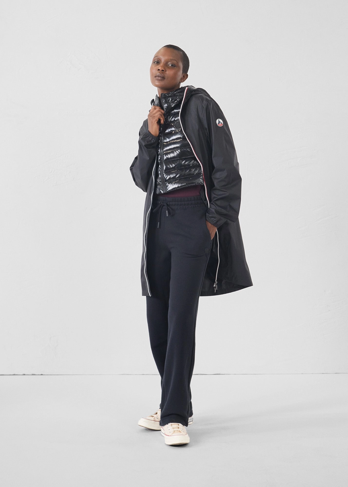 Imperm??able long Noir Skye Non Irritating Edging Full Length Zipper Closure