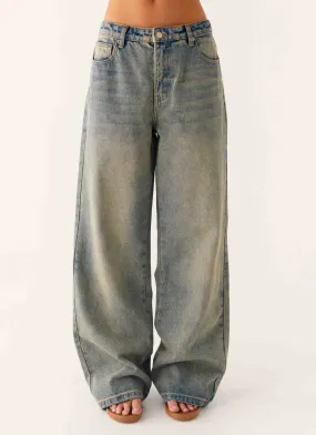 Slim Smooth Vibrant Bold Look Street Fashion Keanna Low Rise Denim Jeans - Dirty Wash