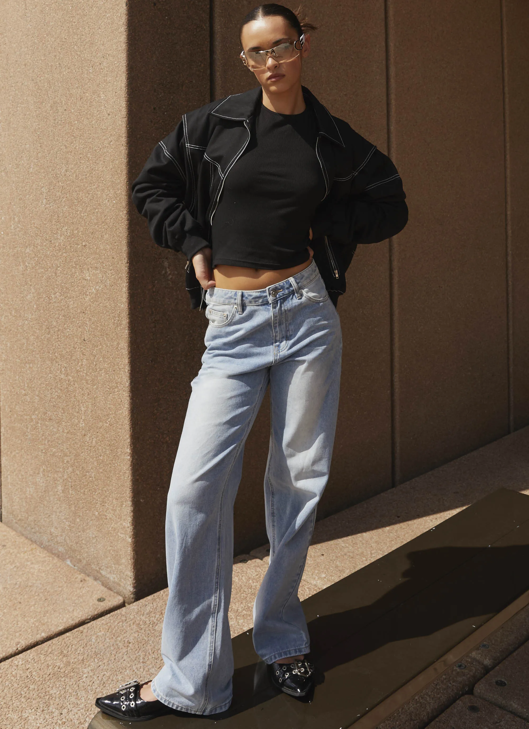 Keanna Low Rise Denim Jeans - Light Blue Travel Outfit Street Fashion Creative Look Home Comfort Party Look Modern Minimalist