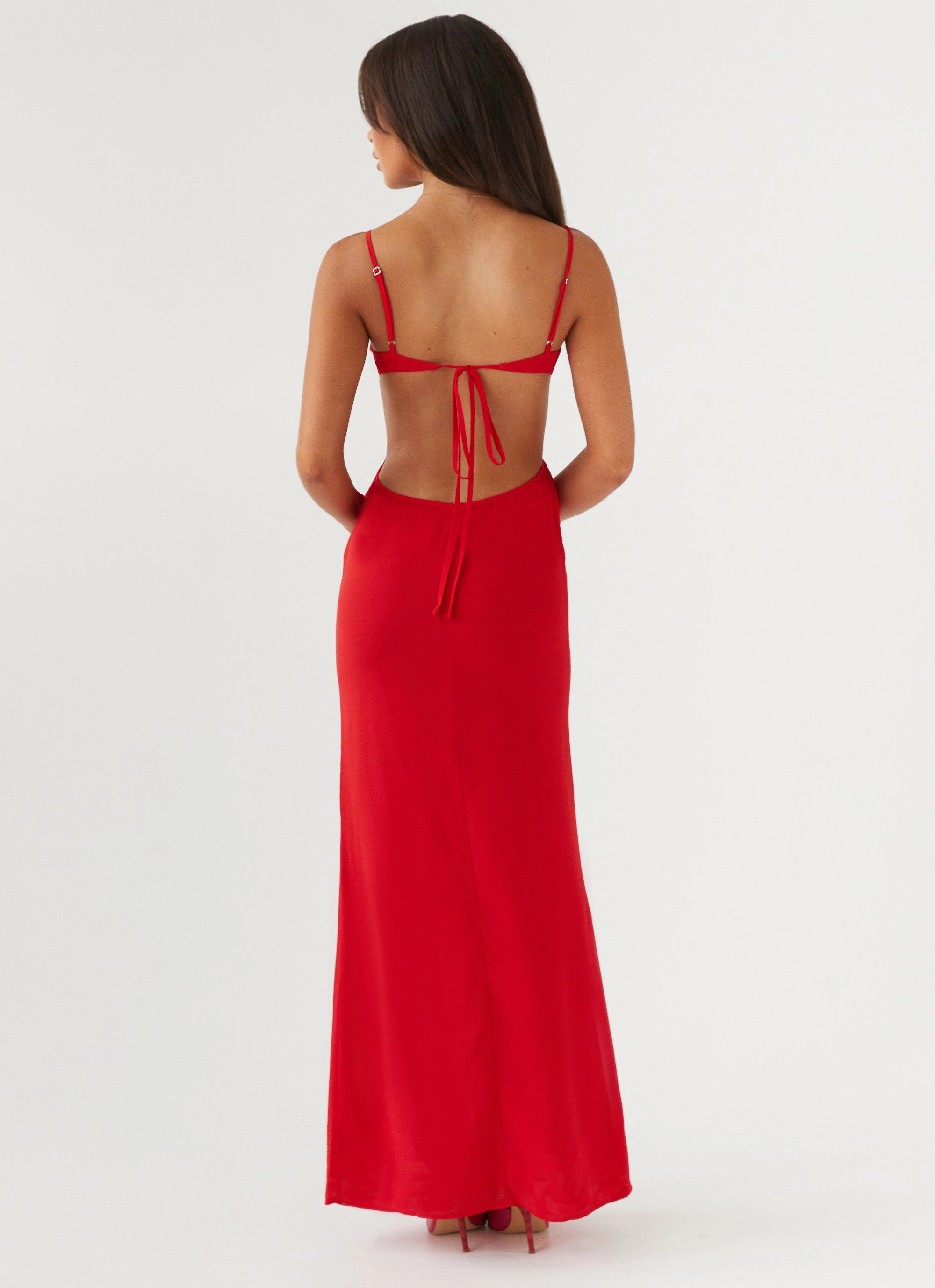 Minimal Curve Klara Cut Out Maxi Dress - Red