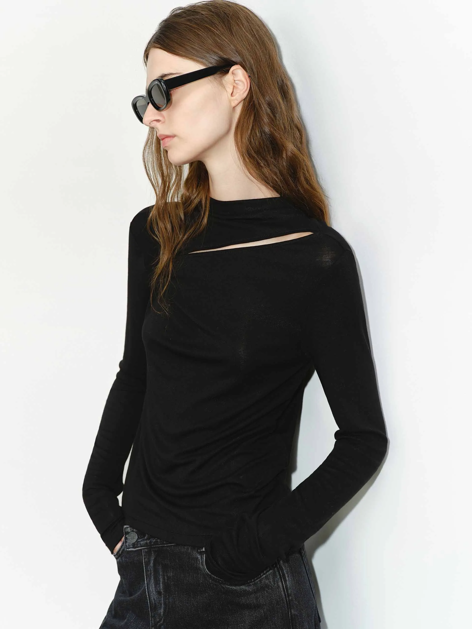 Stylish Element Cutout Detail Fitted Top