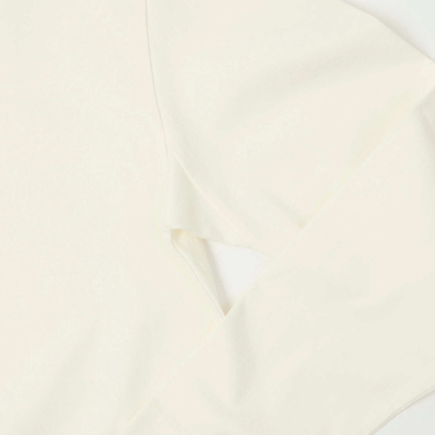 Merz b. Schwanen 'Good Basics' Long Sleeve Boxy Cropped T-Shirt - White Easy to Style Everyday Wearable