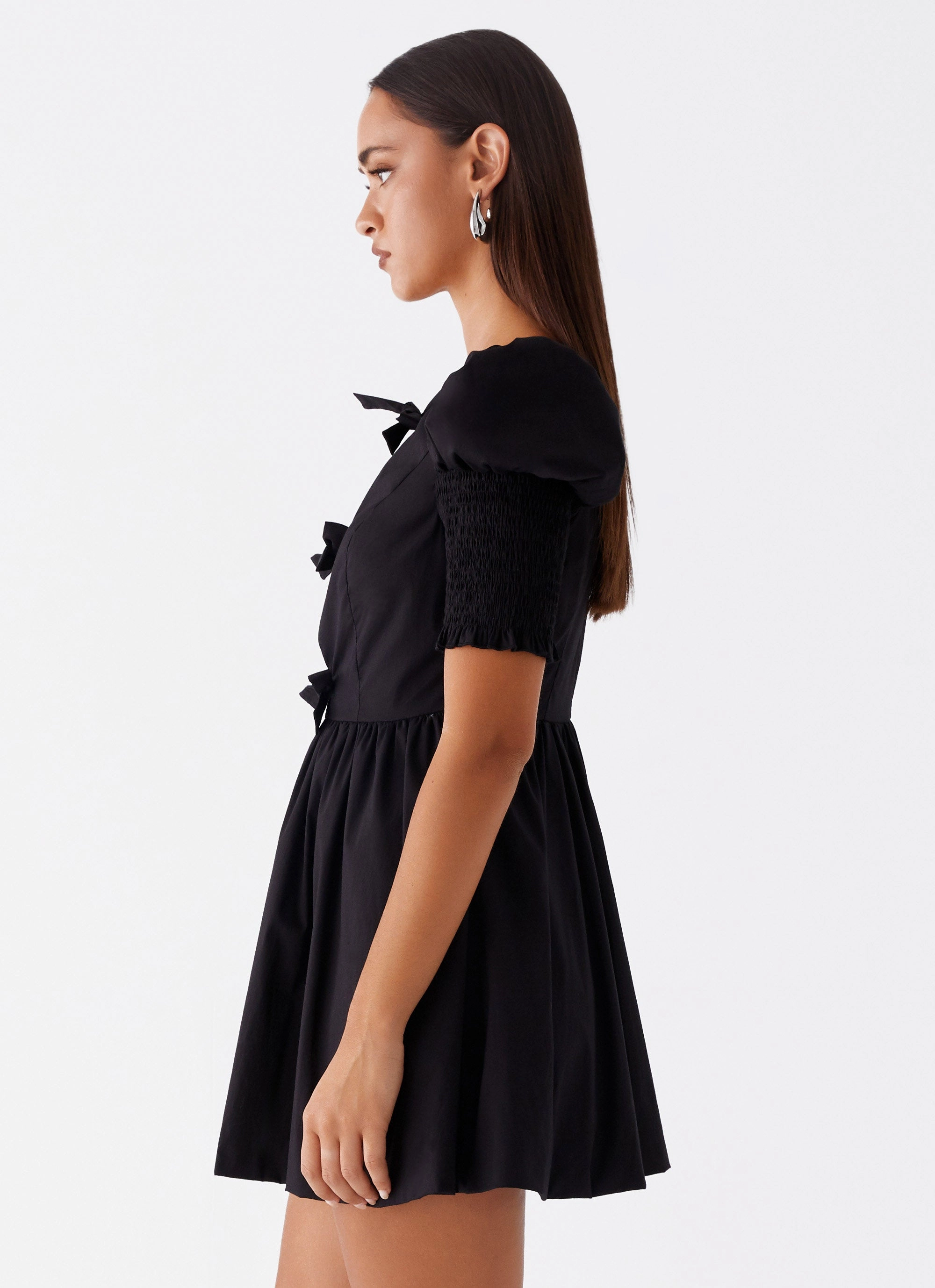 Front-Zip Fresh Outfit Leonie Tie Front Mini Dress - Black