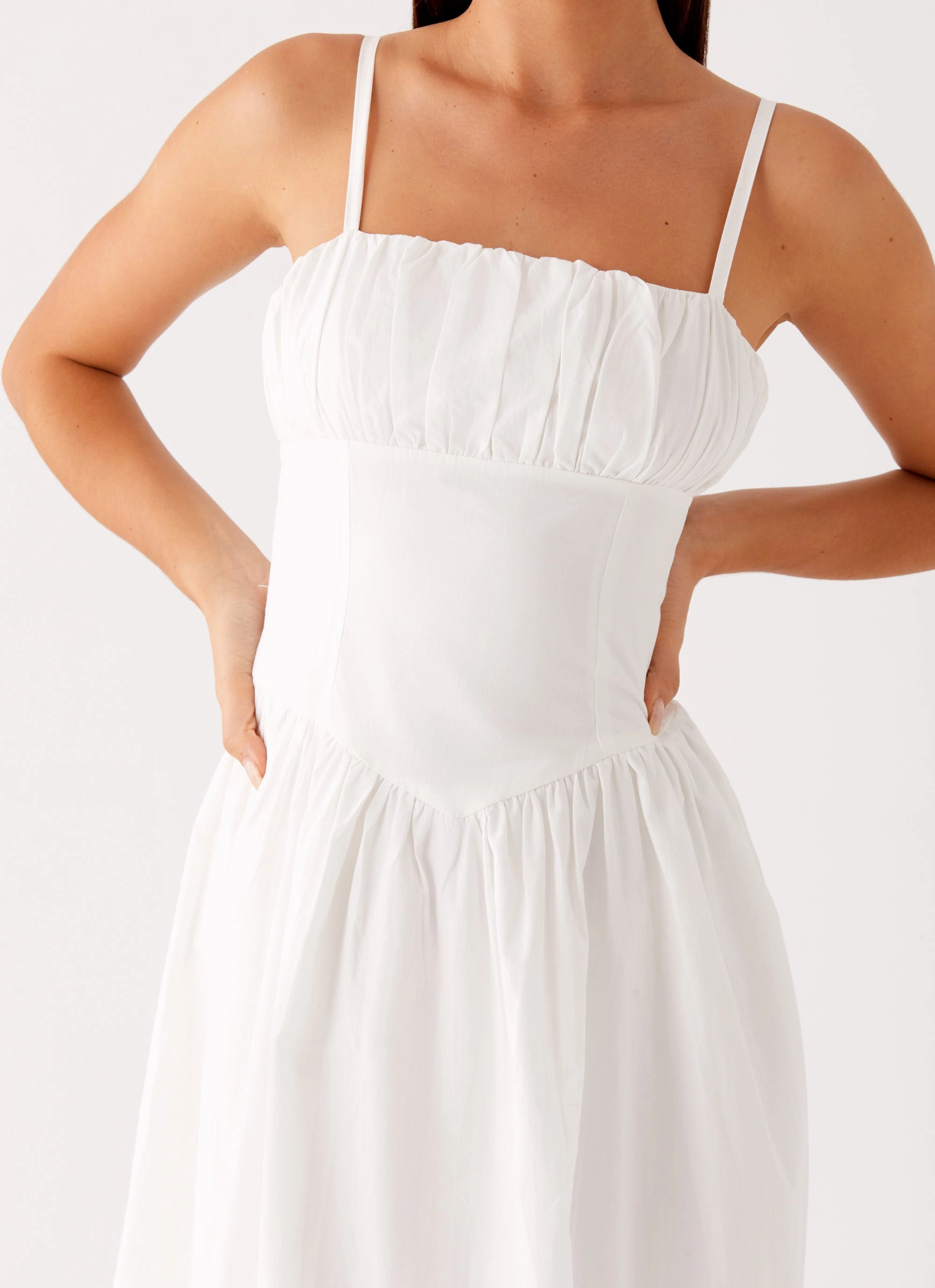 Phillipa Midi Dress - White Soft Balance Self Power