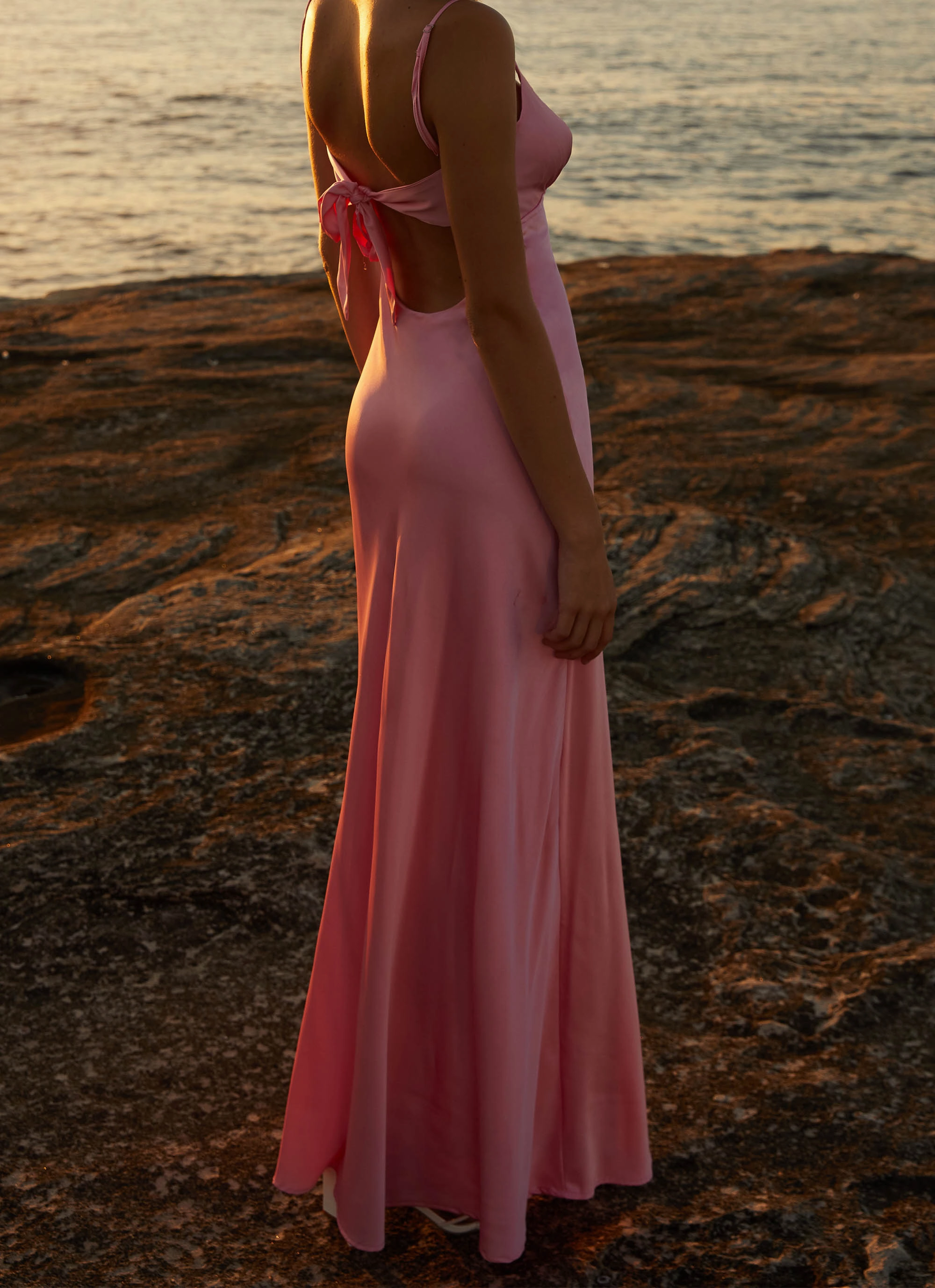 Refined touch Feminine off-the-shoulder gown Flora Satin Maxi Dress - Candy