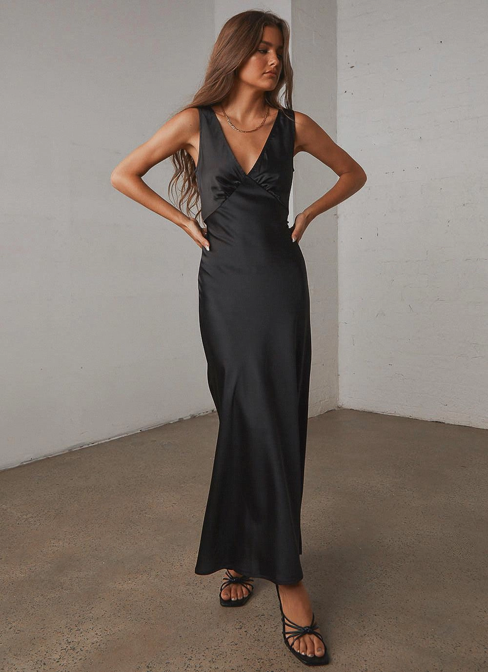 Loren Midi Dress - Black Gentle Shine