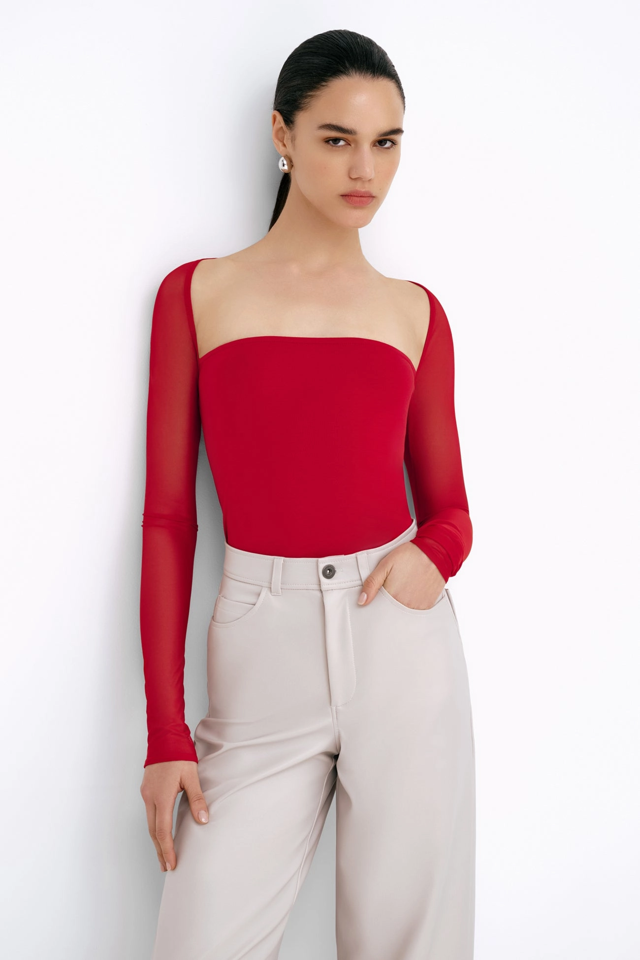 Flowing Lines Tie-Detail Lucia Top