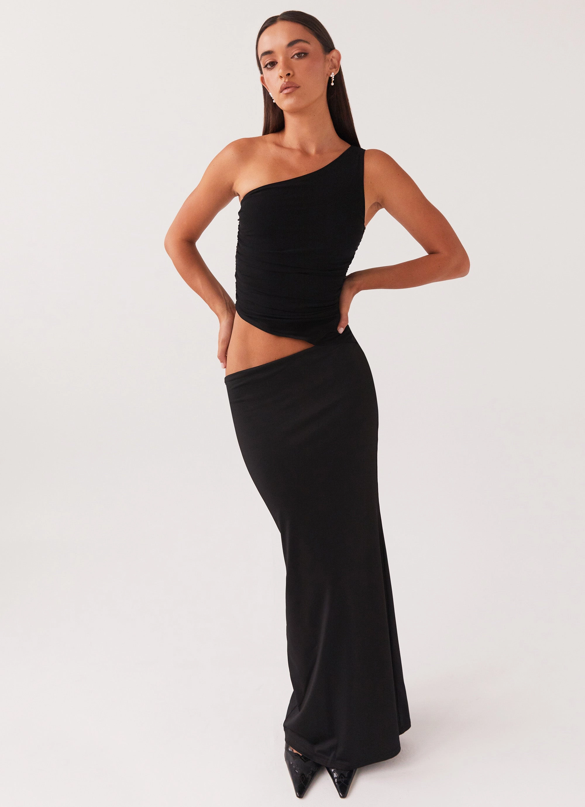 Weekend Casual Timeless Shape Seranella One Shoulder Maxi Dress - Black