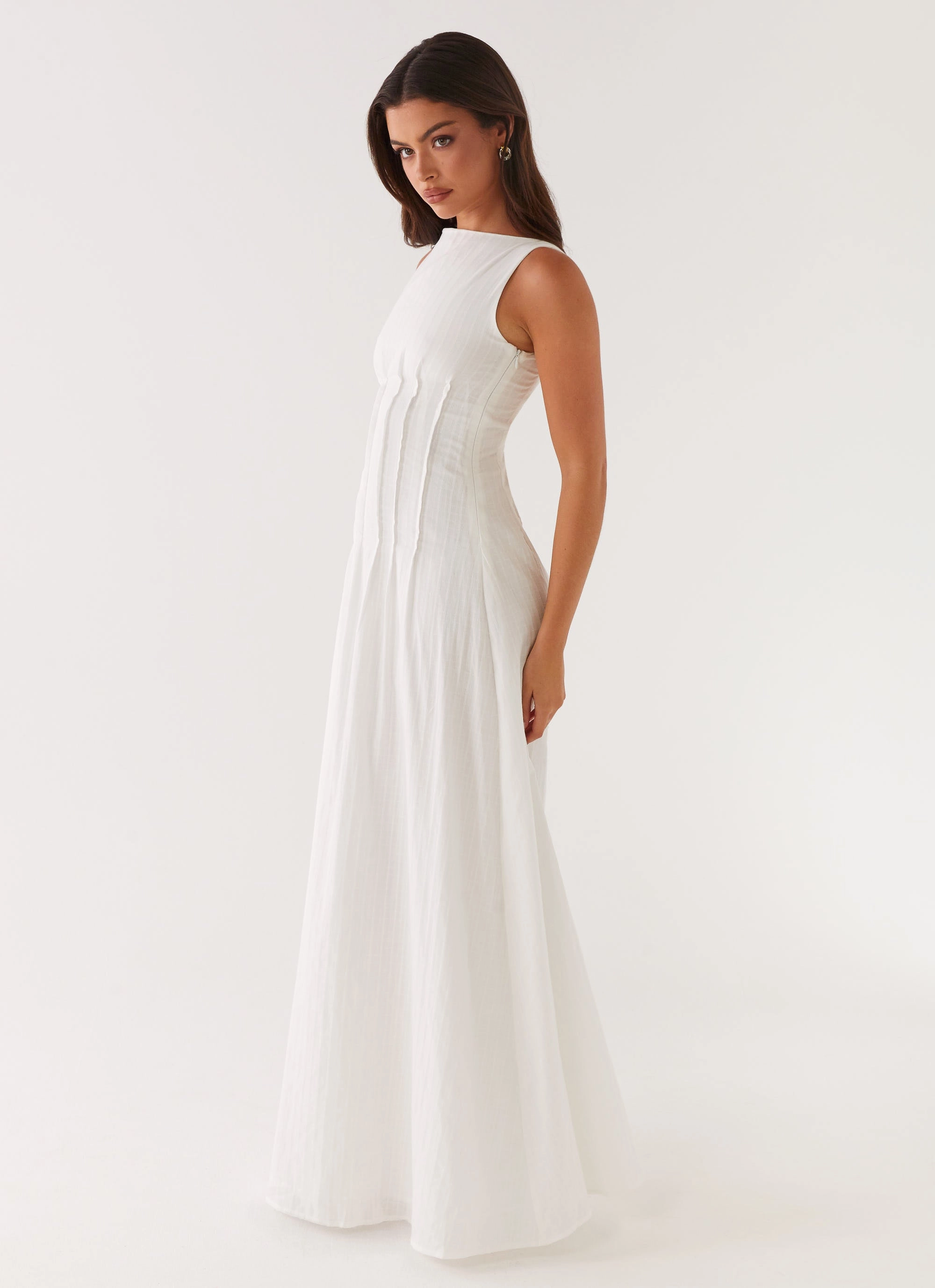 Maloney Maxi Dress - White Light Shape Relax Feel
