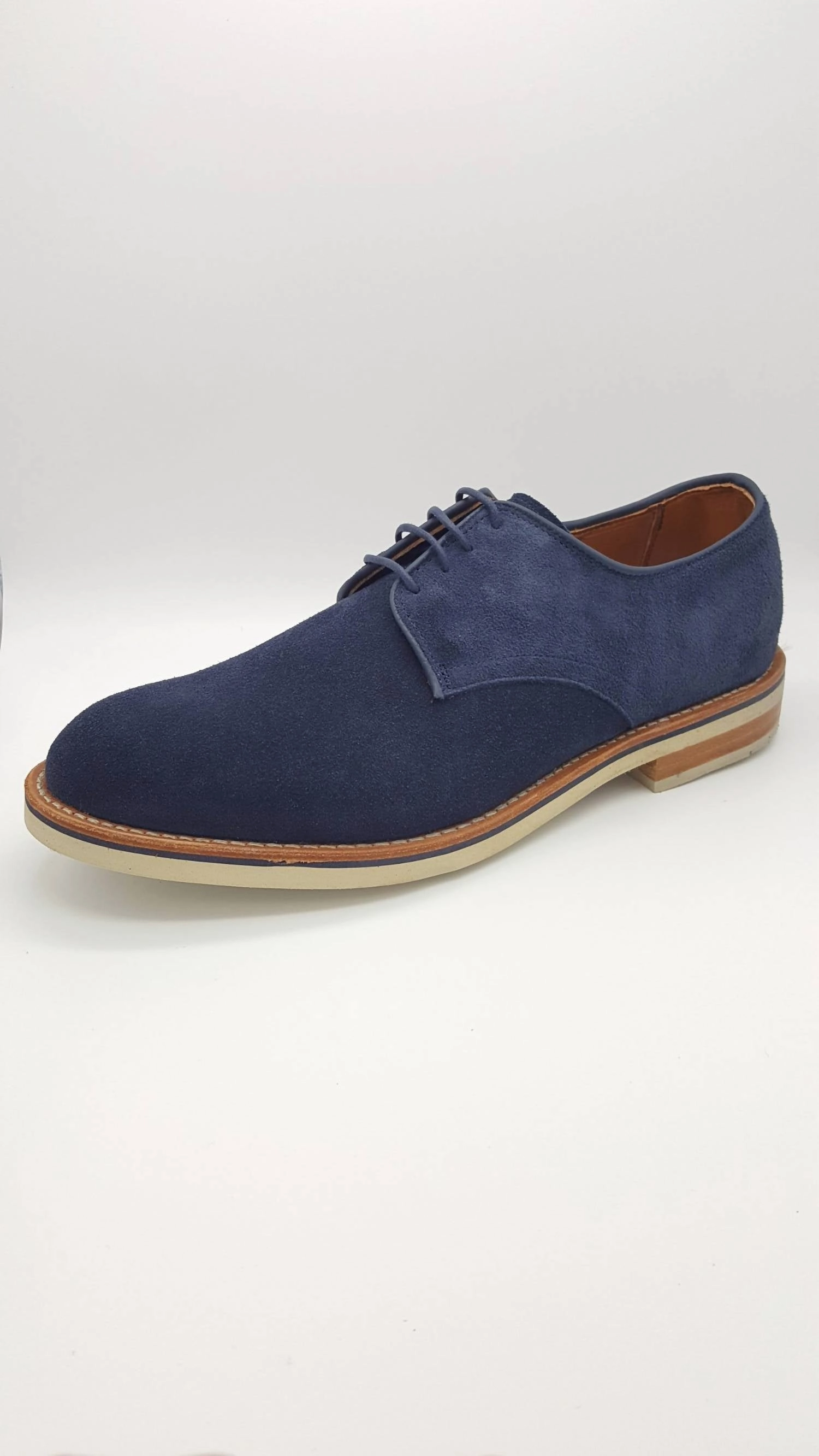 Wholecut Oxfords Cushioned Support Career Oriented Men's Nomad Buck Oxford Shoes In Navy