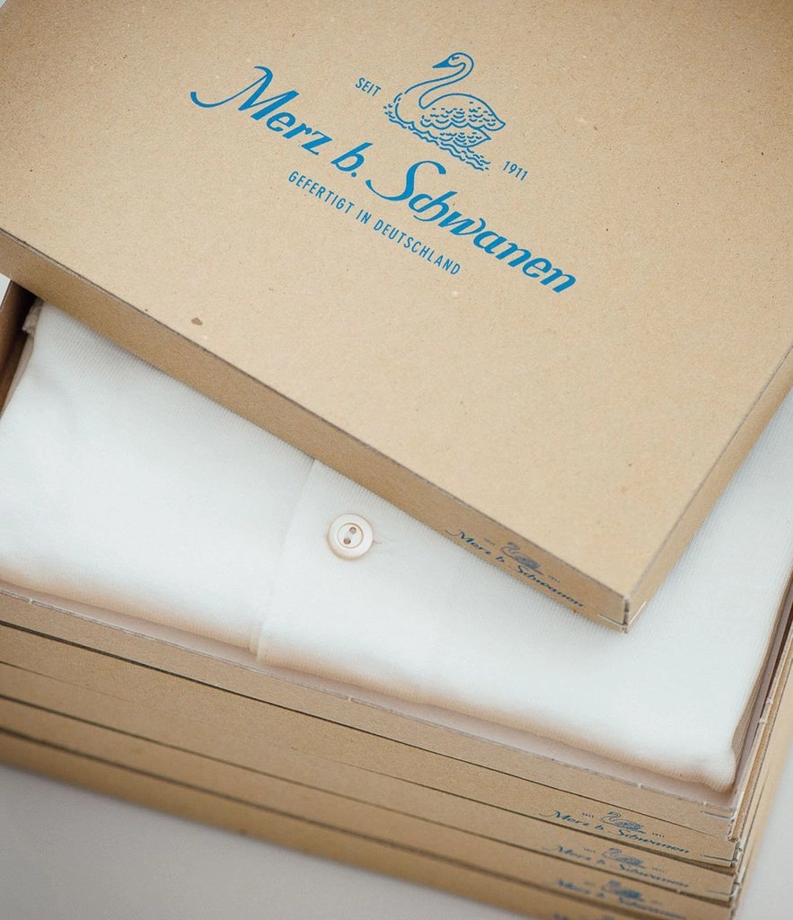 Chic And Comfortable Picnic Merz b. Schwanen 207 Short Sleeve Henley - White