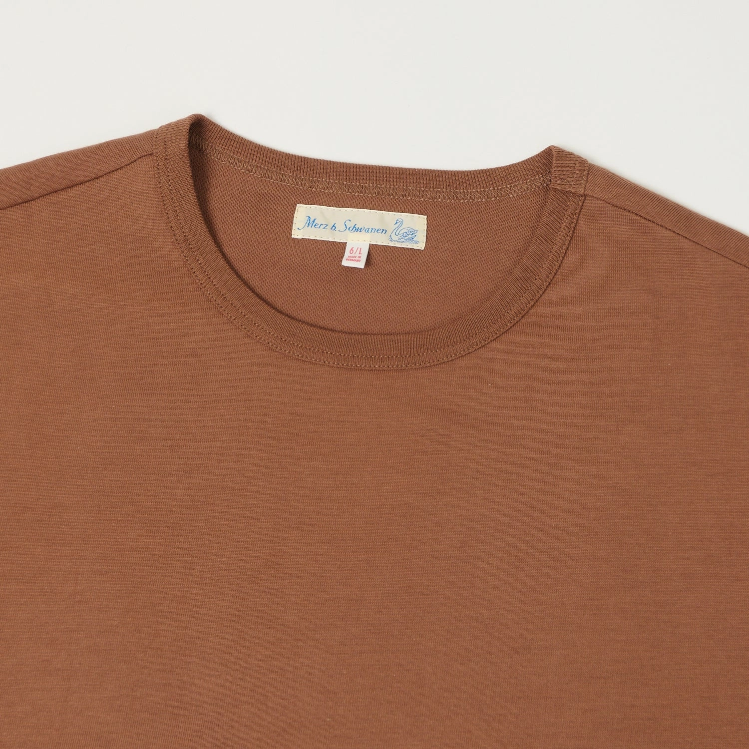 Stylish Layer Look Flexible Design Merz b. Schwanen 2M15 Classic Jersey T-Shirt - Nut