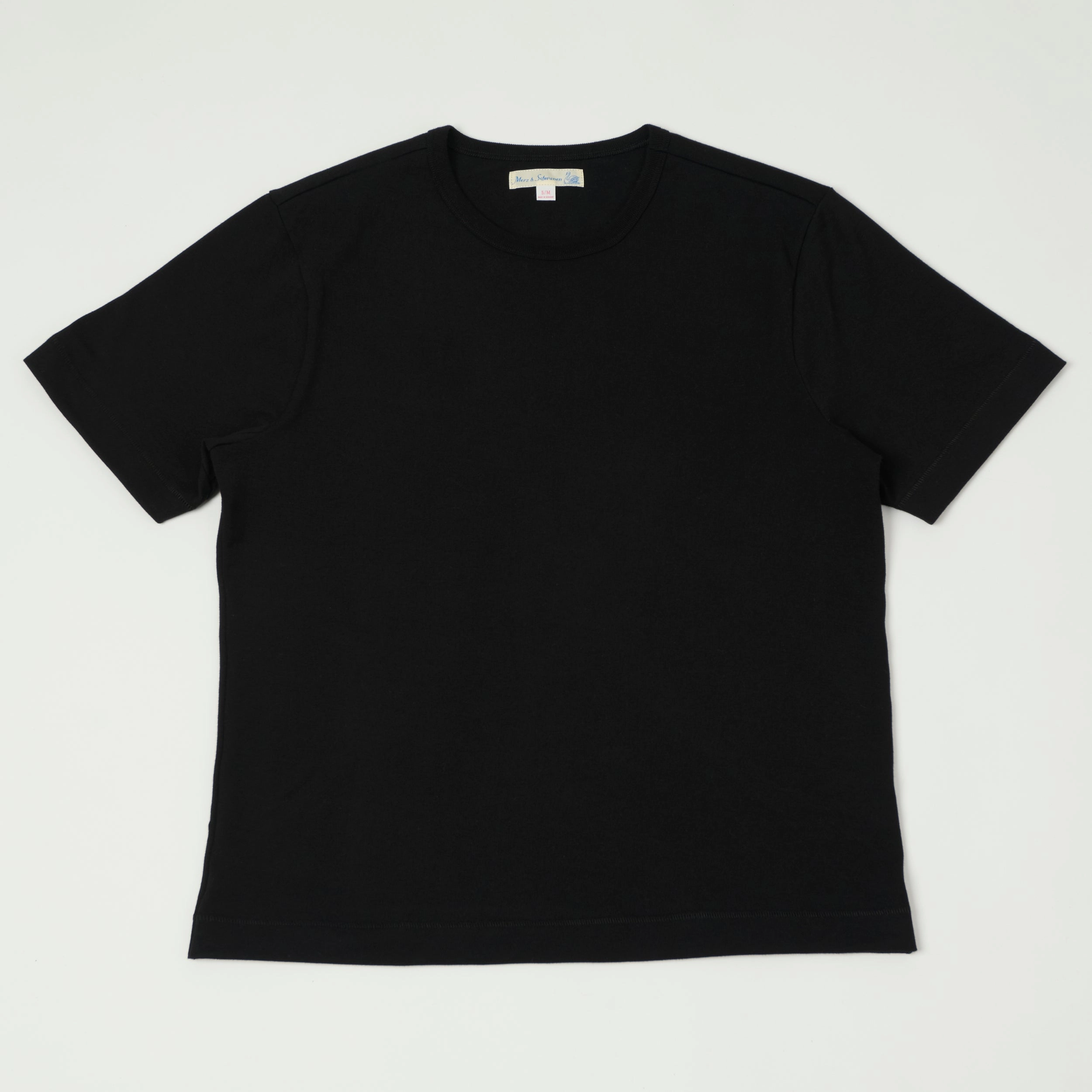 Merz b. Schwanen 2M15C Classic Cropped Jersey T-Shirt - Deep Black Modern innovation Everyday Essential